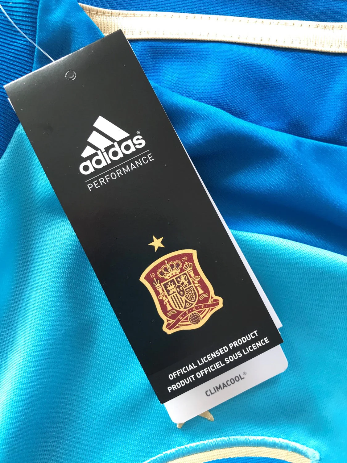 2013/14 Spain GK Football Shirt (M) *BNWT* - Image 2