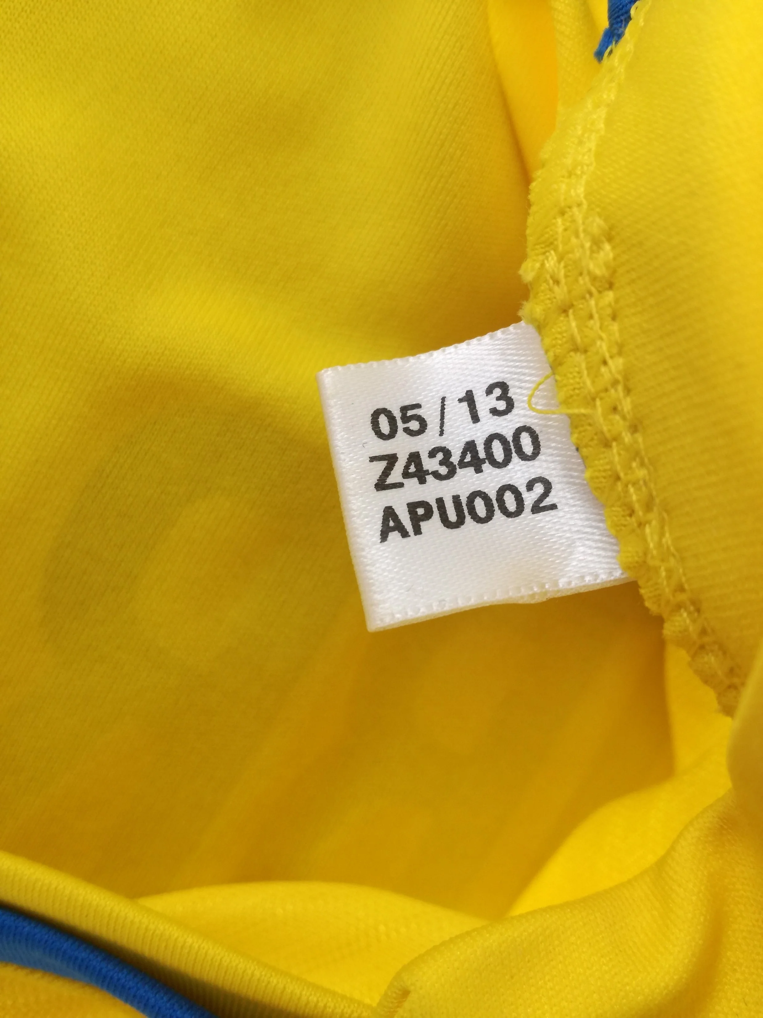 2013/14 Sweden Home Football Shirt Ibrahimović #10 (L) - Image 6