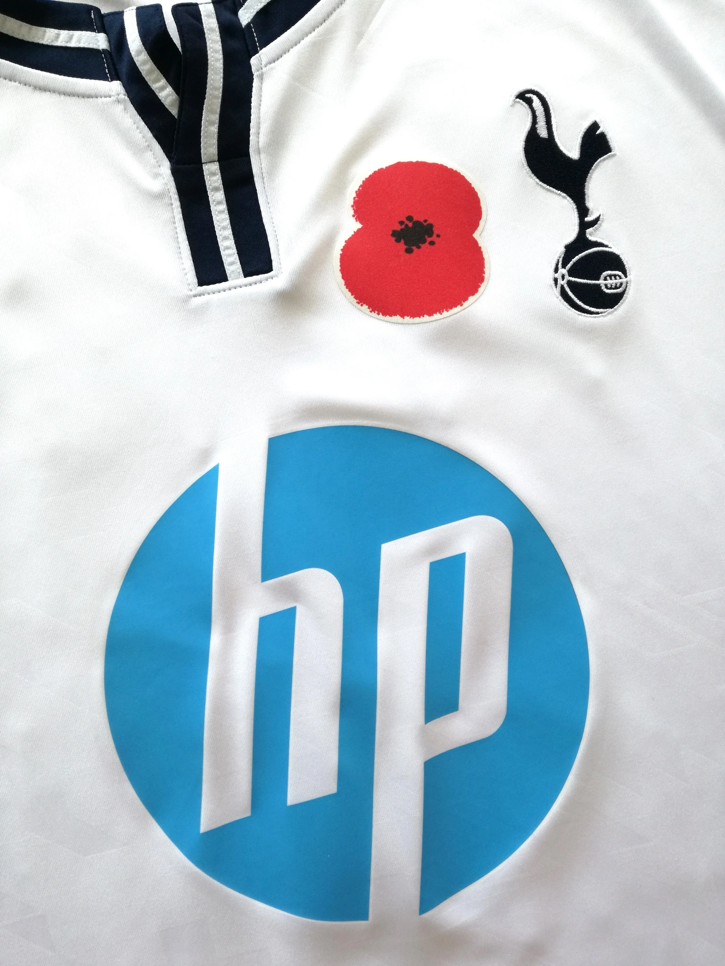 2013/14 Tottenham Home Premier League 'Rememberance Day' Football Shirt Eriksen #23 (3XL) - Image 8