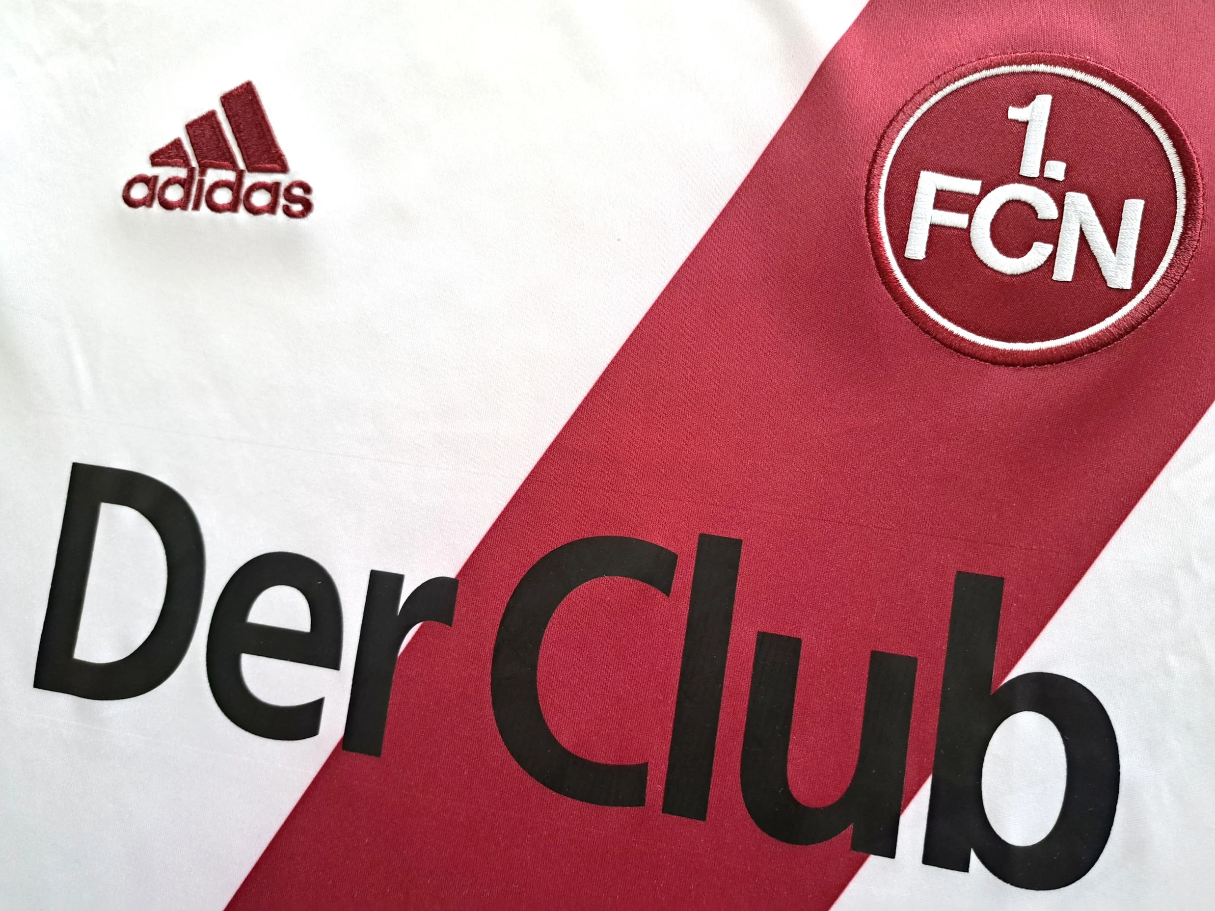 2014/15 1. FC Nurnberg Away Football Shirt (S) - Image 3