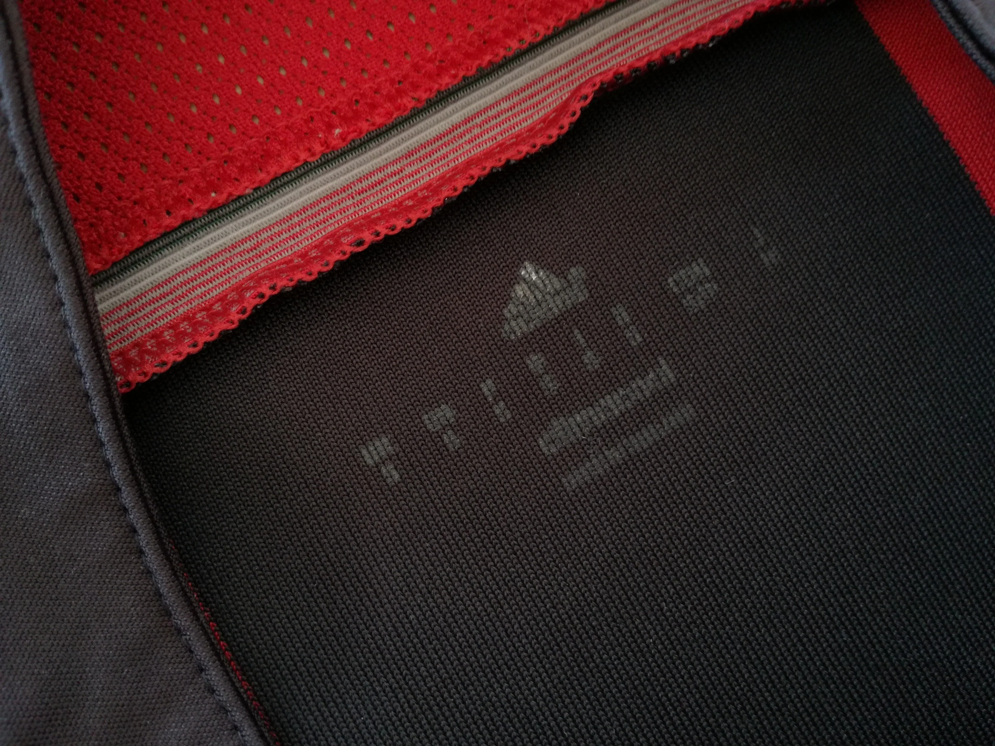 2014/15 AC Milan Home Football Shirt (S) - Image 2