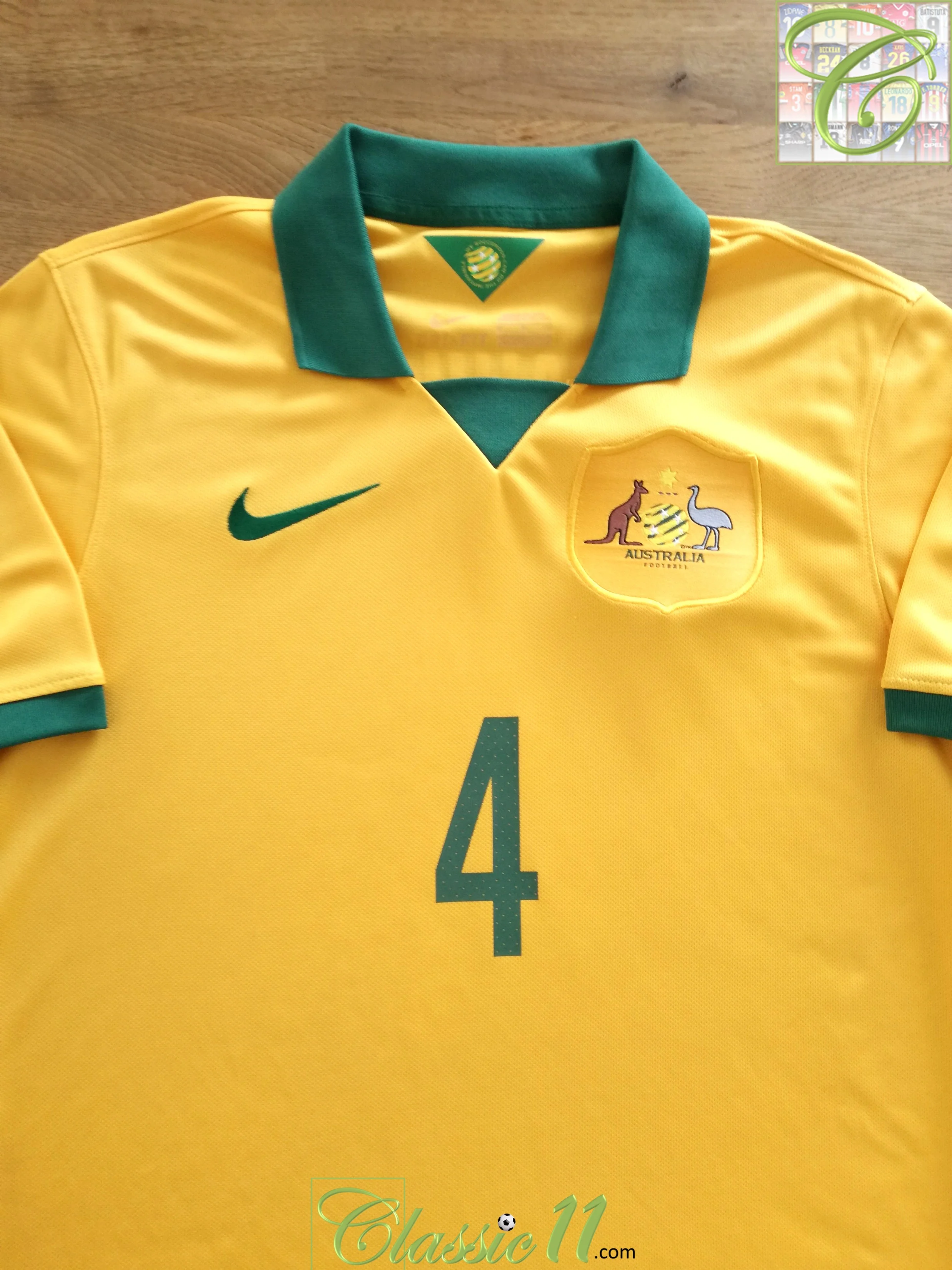 2014/15 Australia Home Football Shirt Cahill #4 (S) - Image 2