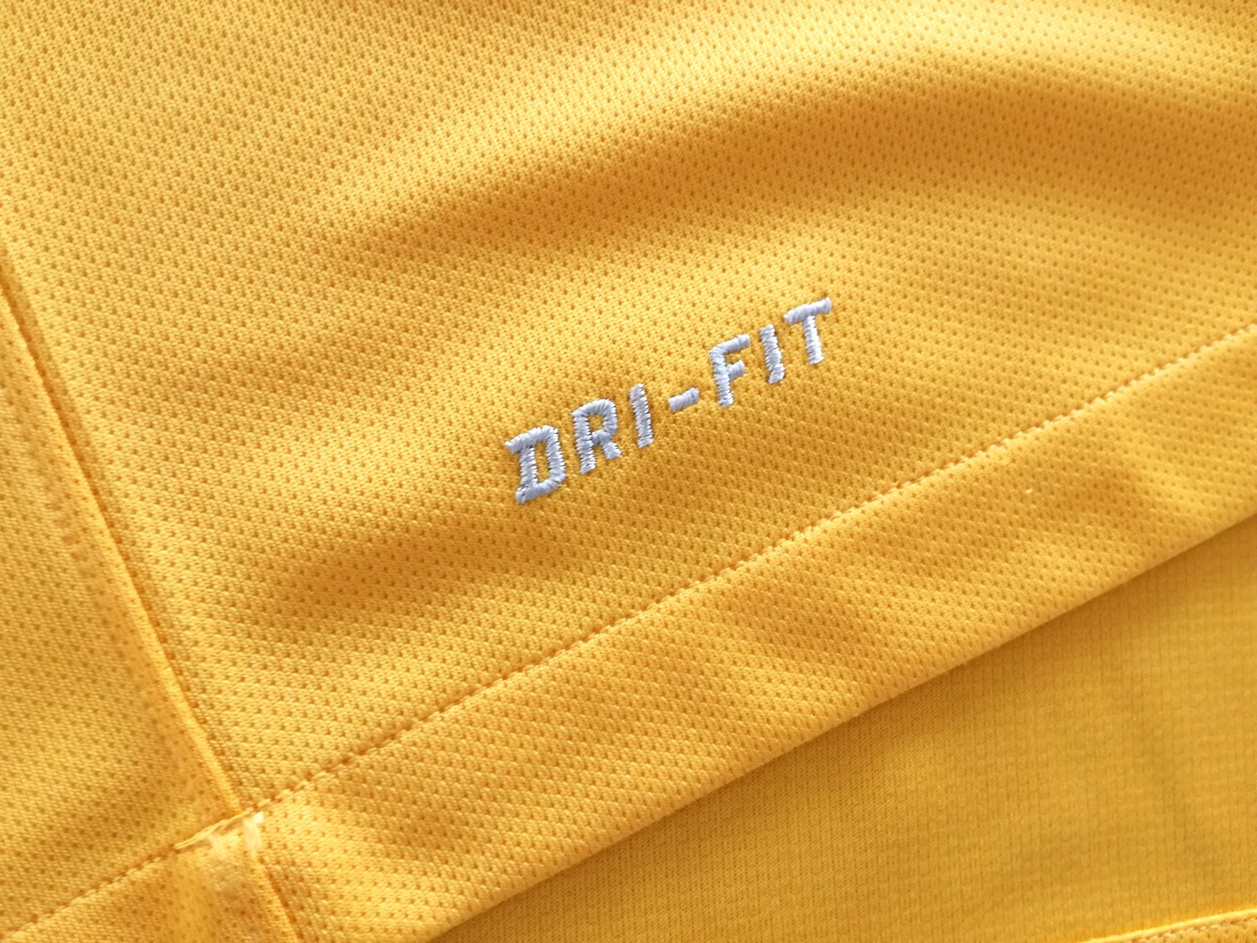 2014/15 Australia Home Football Shirt Cahill #4 (S) - Image 6