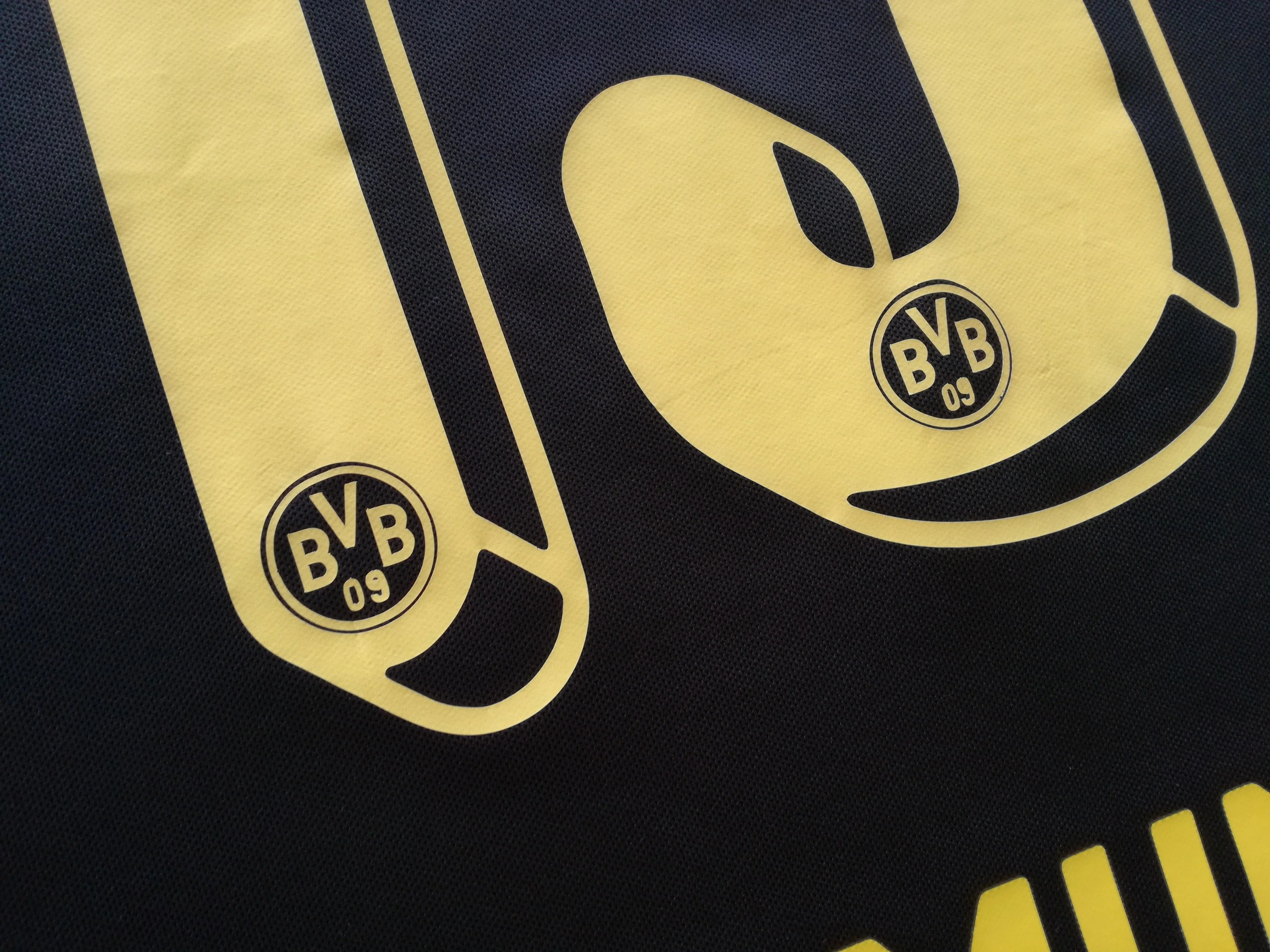 2014/15 Borussia Dortmund Away Football Shirt Hummels #15 (Youth) - Image 9