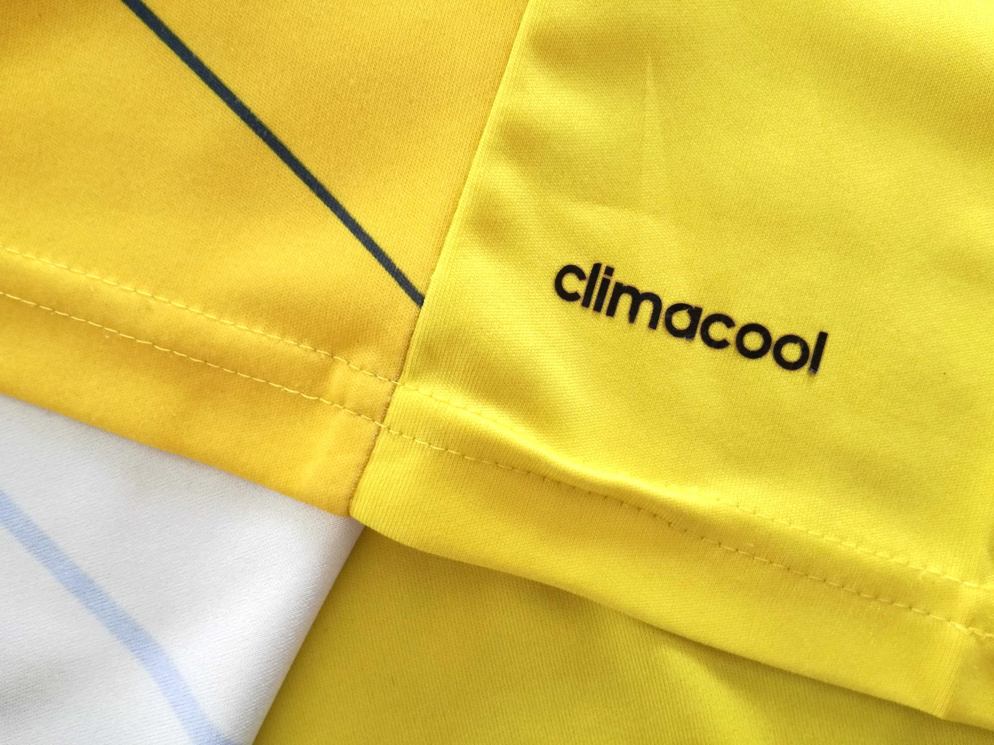 2014/15 Colombia Home Football Shirt (M) - Image 6