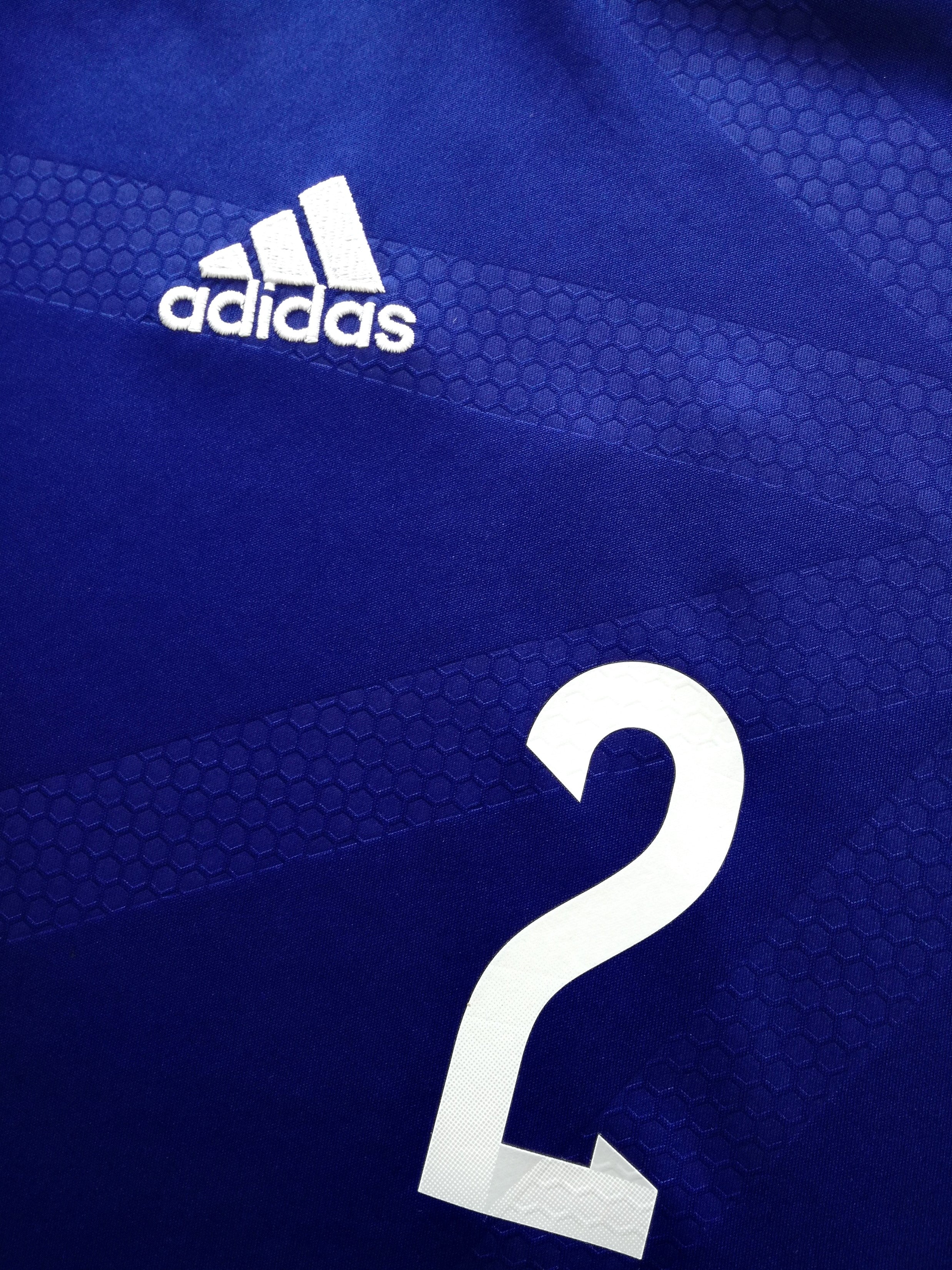 2013/14 Japan Home Football Shirt Uchida #2 (S) - Image 4