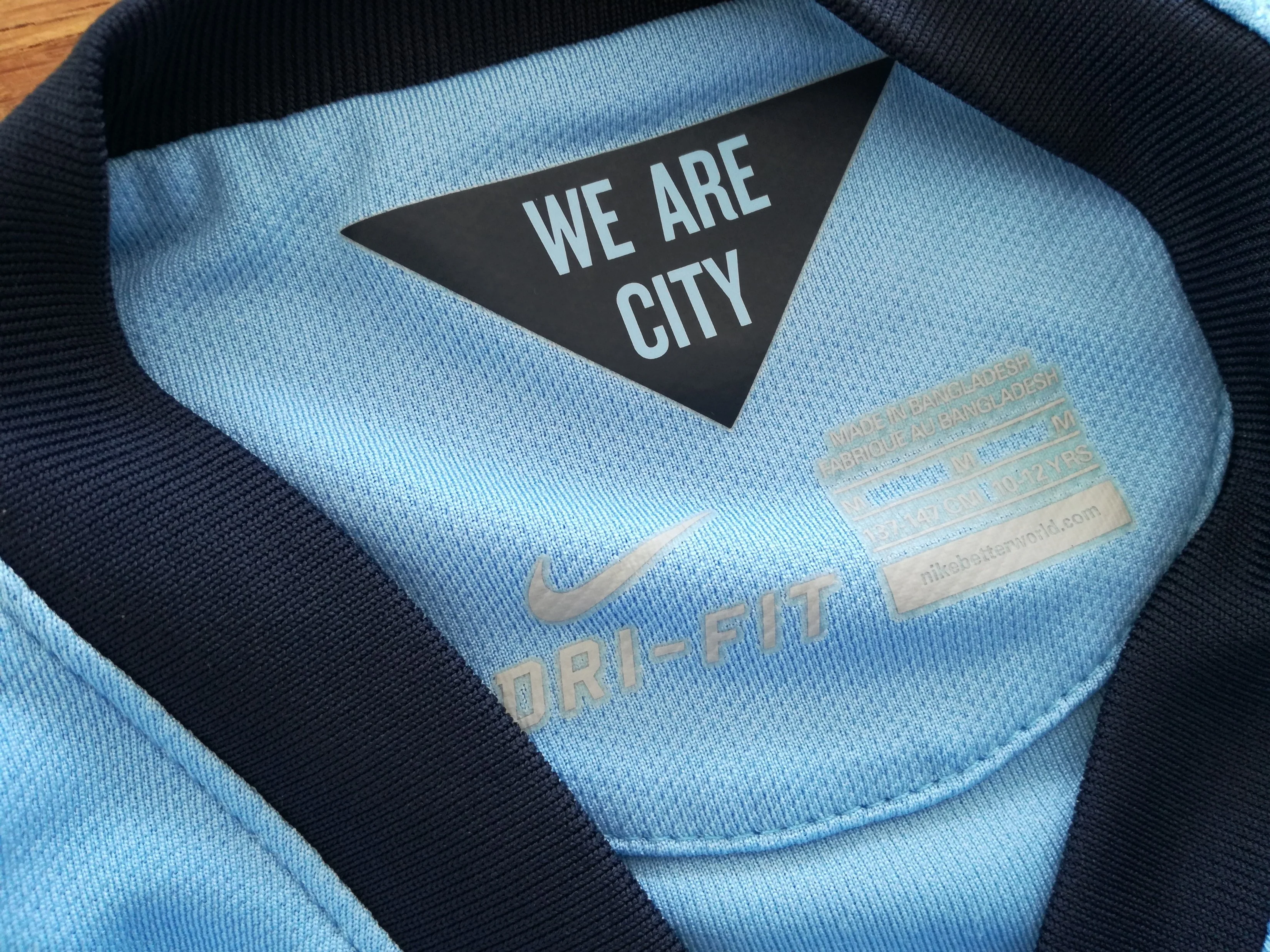 2014/15 Man City Home Premier League Football Shirt Kun Agüero #16 (Kids) - Image 5