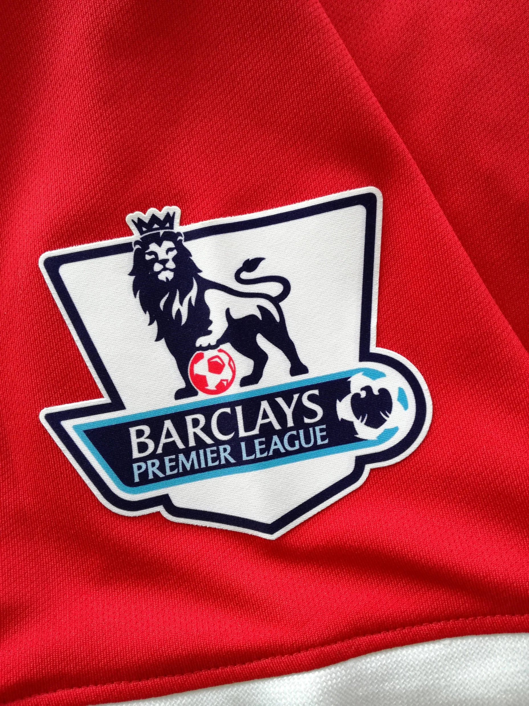 2014/15 Man Utd Home Premier League Football Shirt Falcao #9 (S) - Image 3