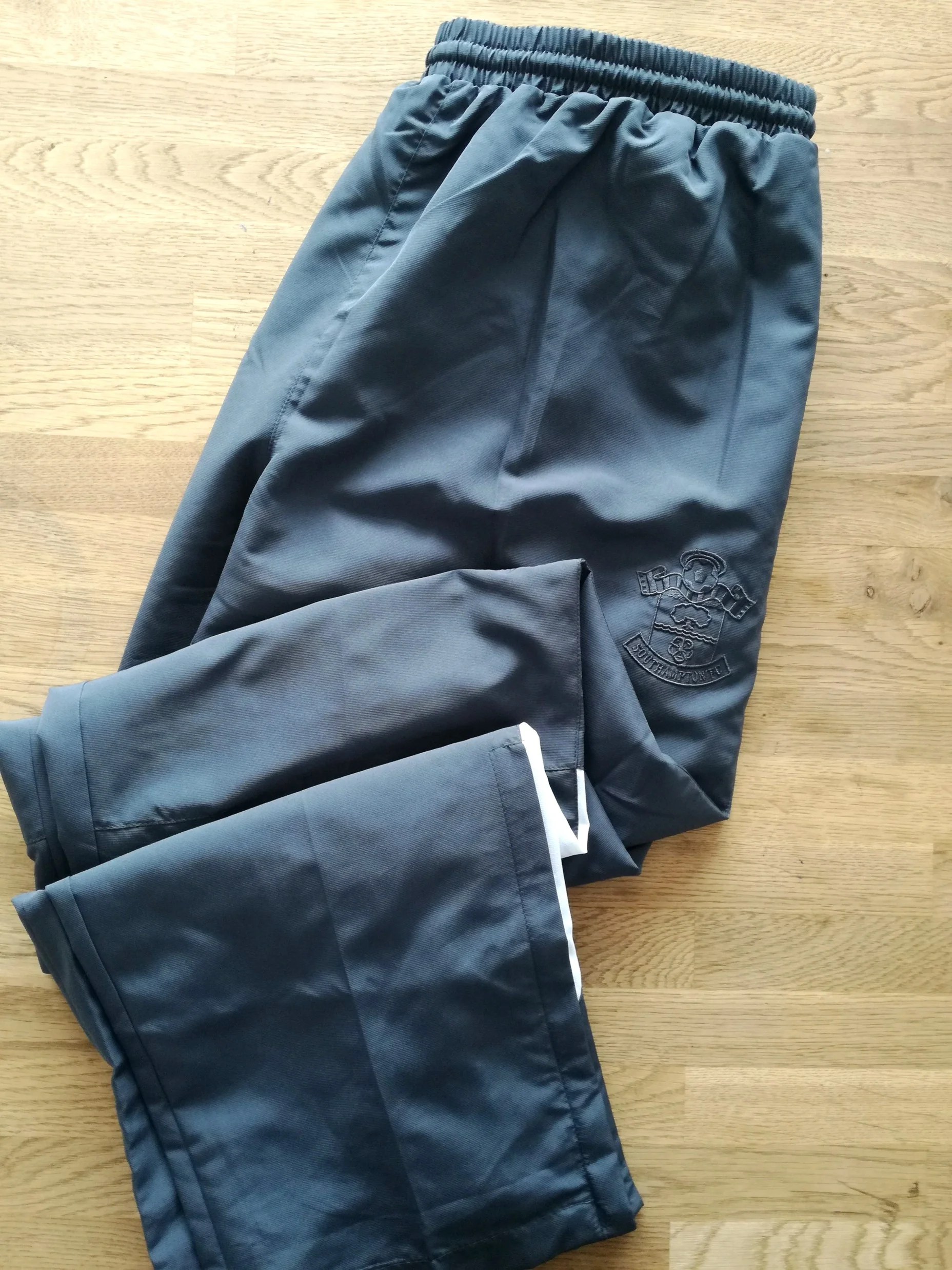 2014/15 Southampton Tracksuit (XL) *BNWT* - Image 5