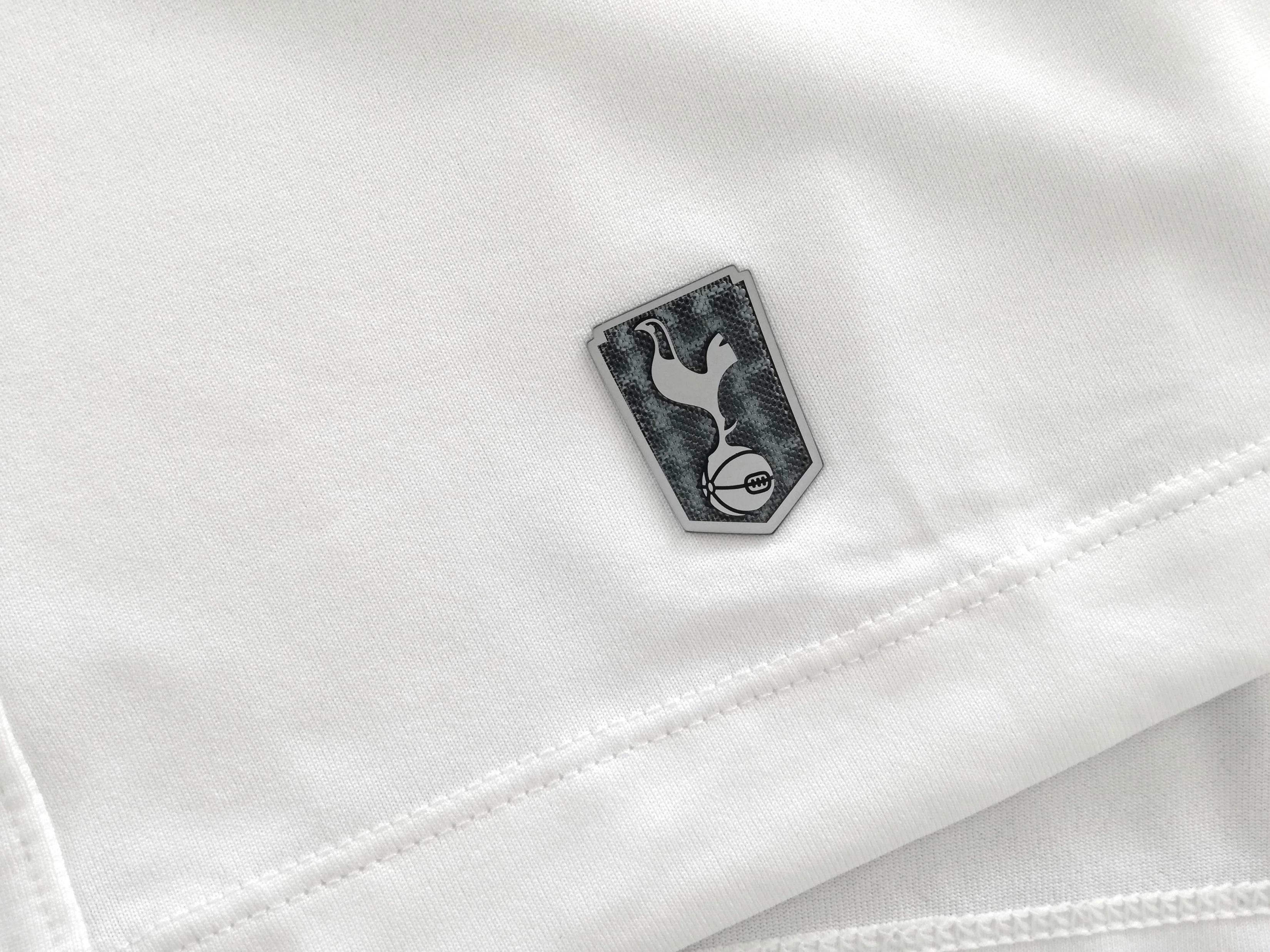 2014/15 Tottenham Home 'Under 21' Football Shirt #17 (M) - Image 7