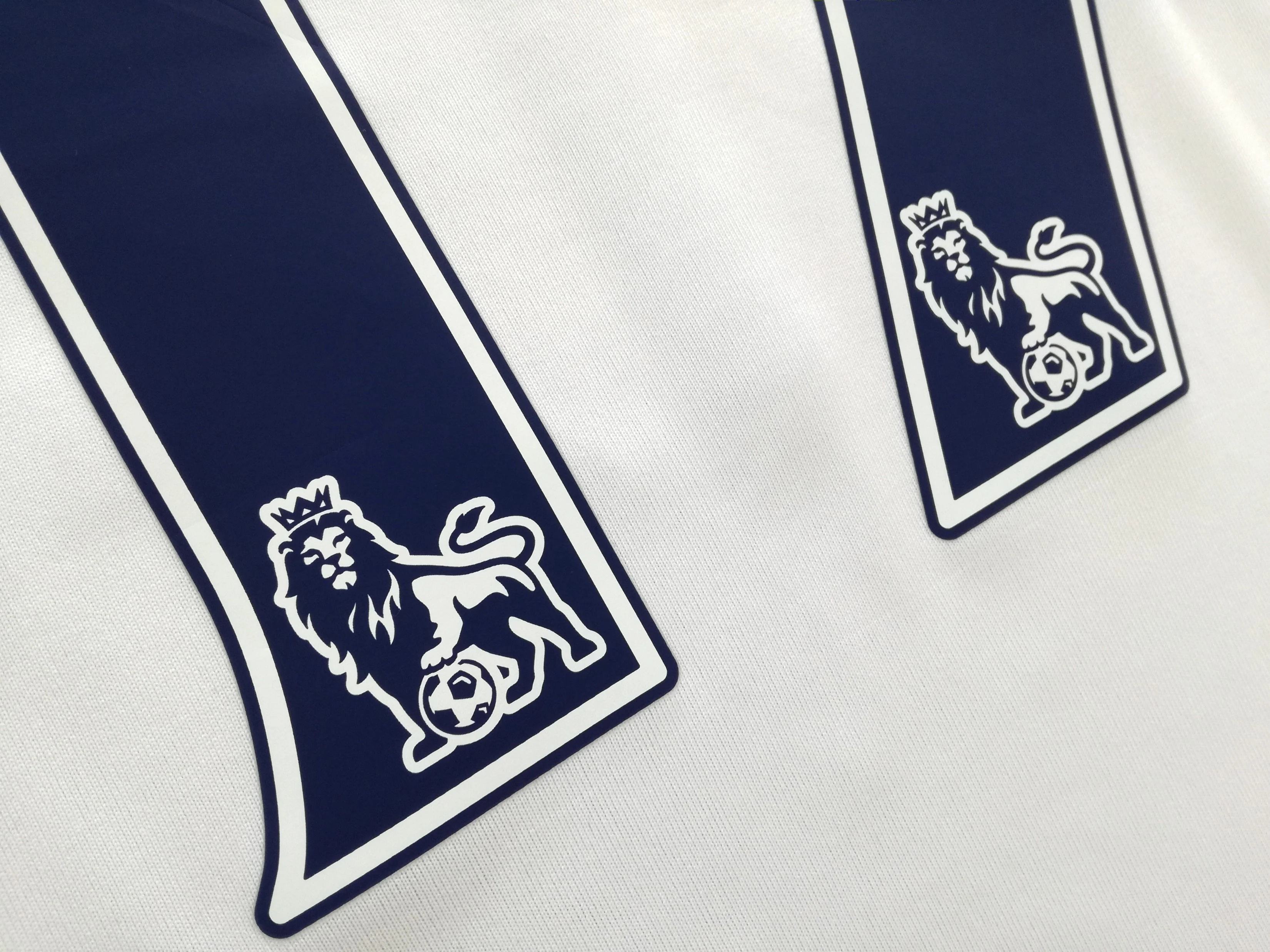 2014/15 Tottenham Home 'Under 21' Football Shirt #17 (M) - Image 9
