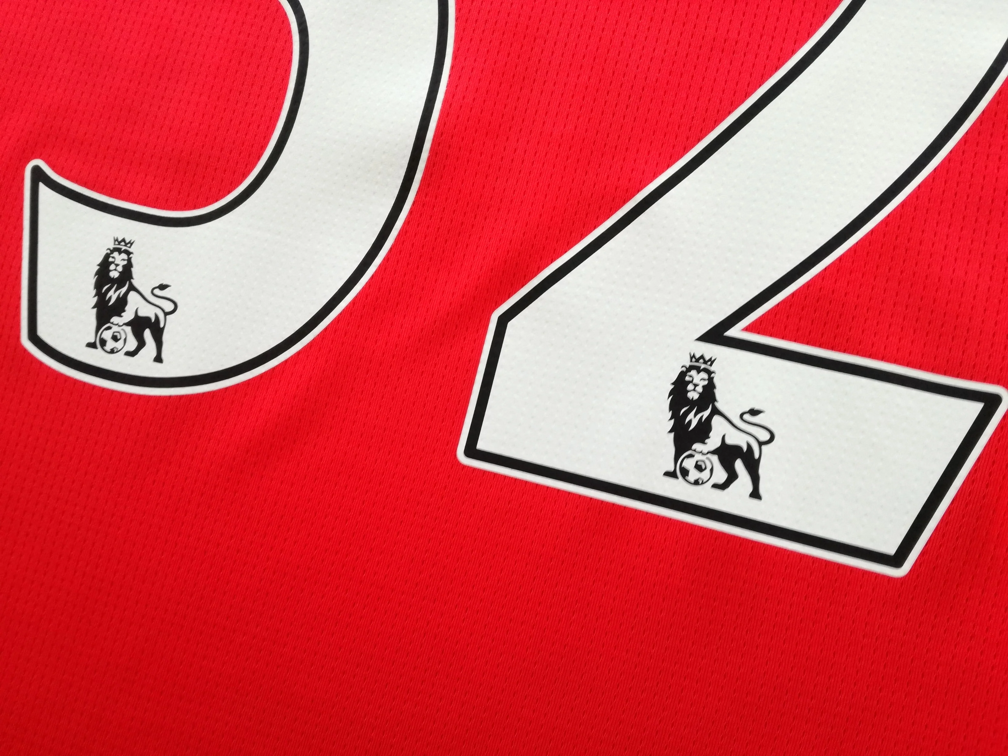 2015/16 Arsenal Home Football Shirt Lord Bendtner #52 (S) - Image 9
