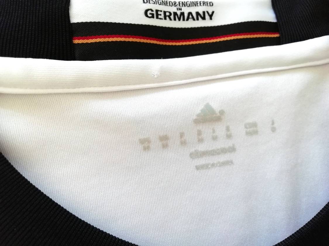 2015/16 Germany Home World Champions Football Shirt (M) - Image 2