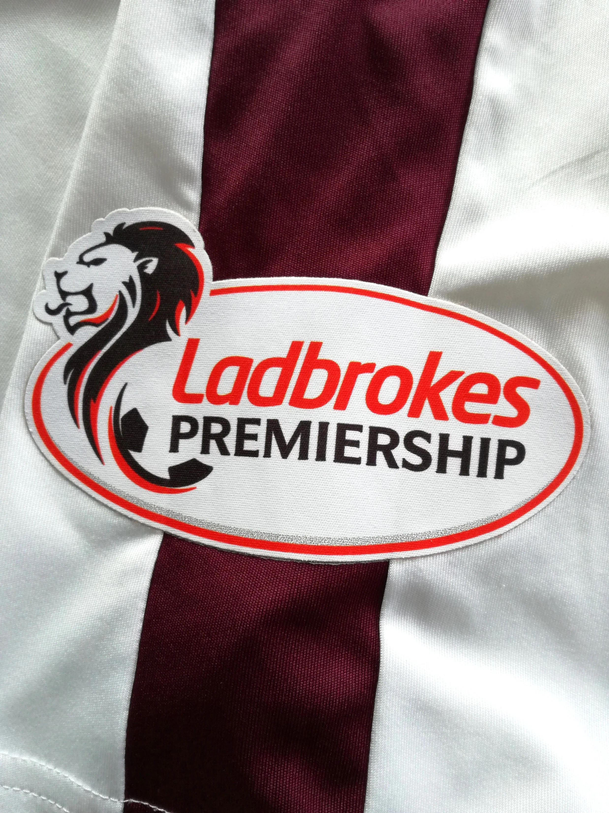 2015/16 Hearts Away Premiership Football Shirt (M) - Image 2