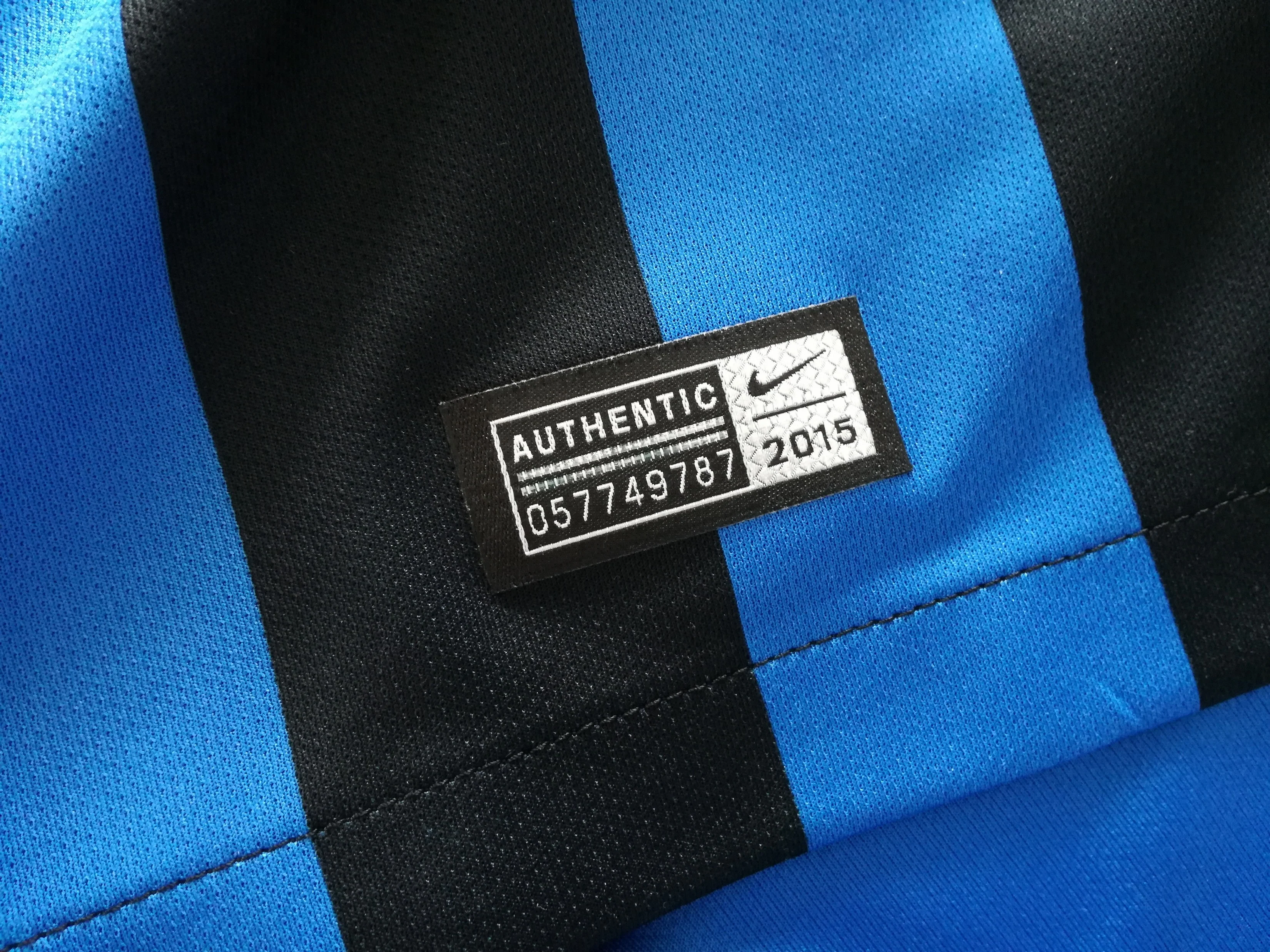 2015/16 Internazionale Home Football Shirt (S) - Image 5