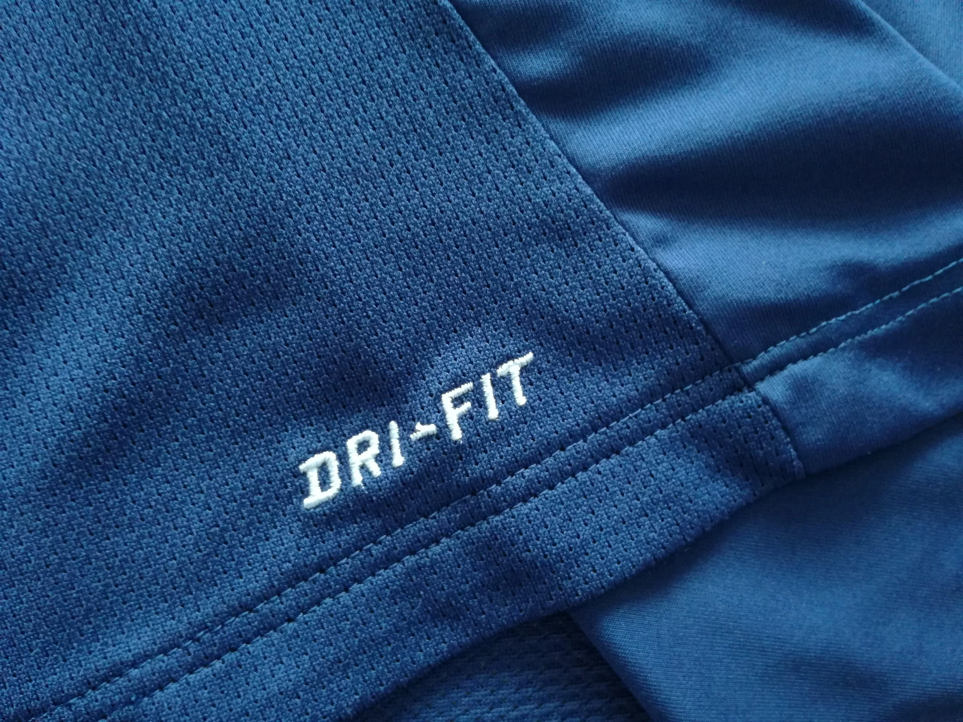 2015/16 RB Leipzig Football Training Shirt (L) - Image 3