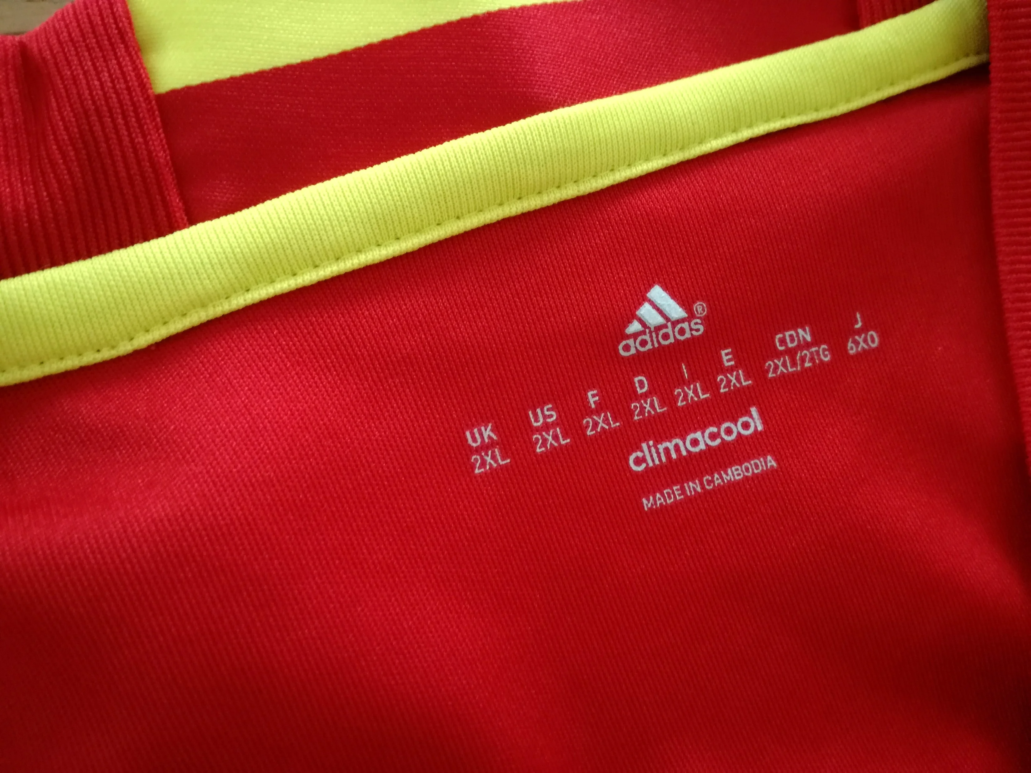 2015/16 Spain Home Football Shirt (XXL) - Image 2