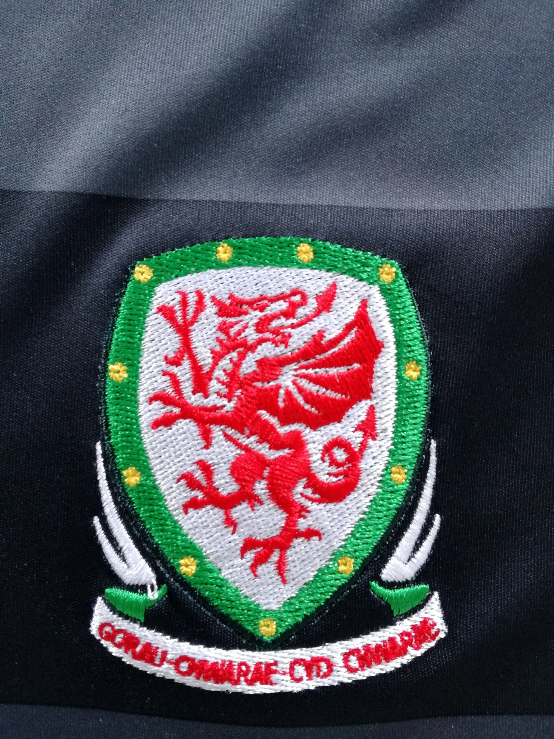 2015/16 Wales Away Football Shirt (XL) - Image 3
