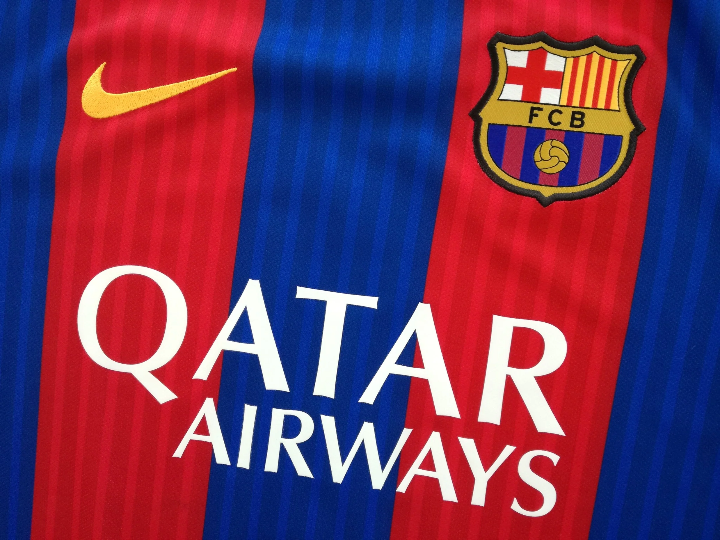 2016/17 Barcelona Home La Liga Football Shirt (S) - Image 5