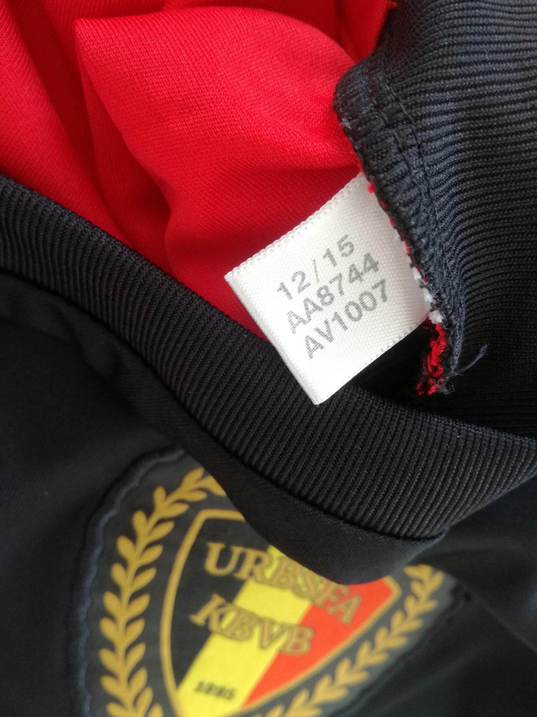 2016/17 Belgium Home Football Shirt (S) - Image 3