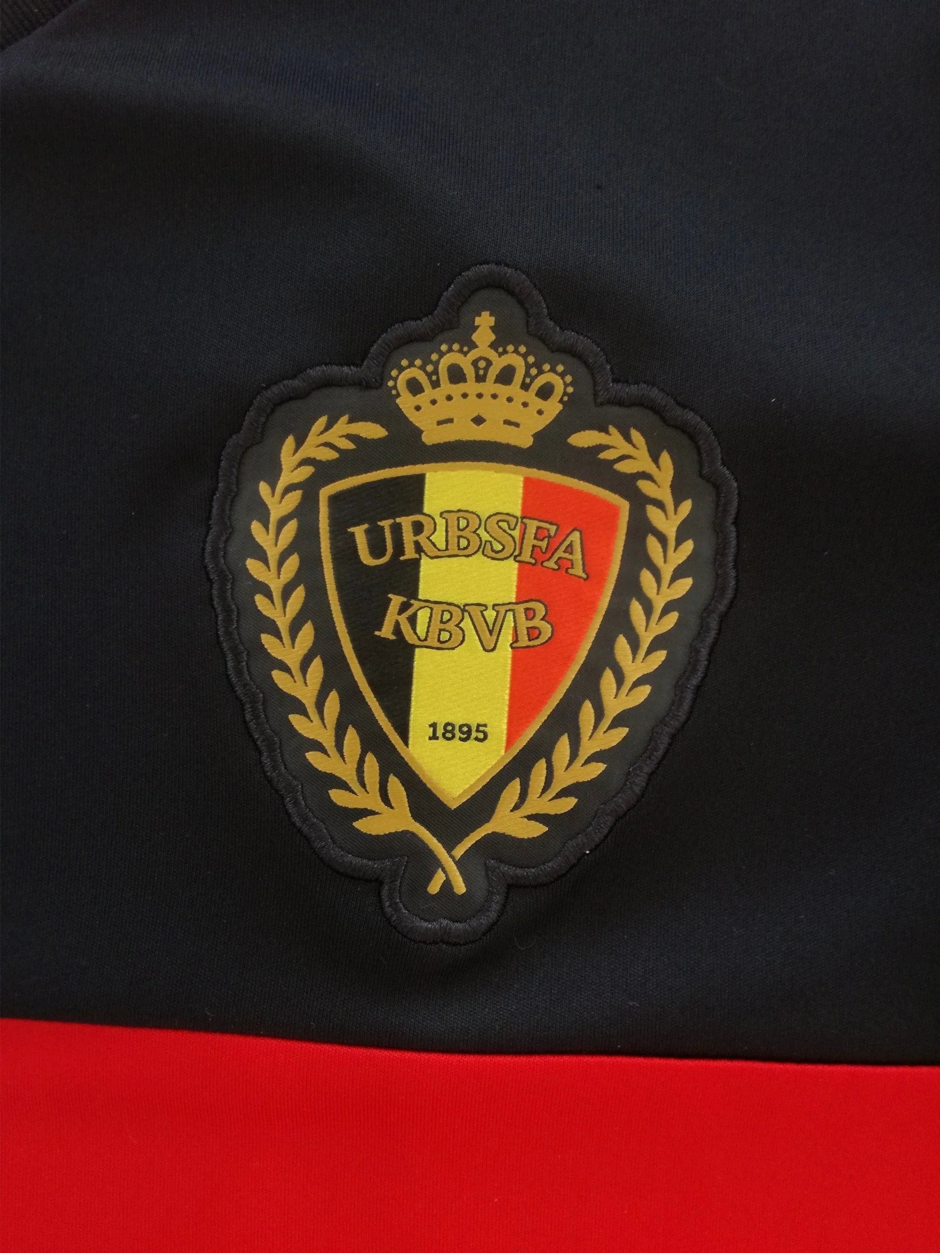 2016/17 Belgium Home Football Shirt (S) - Image 4