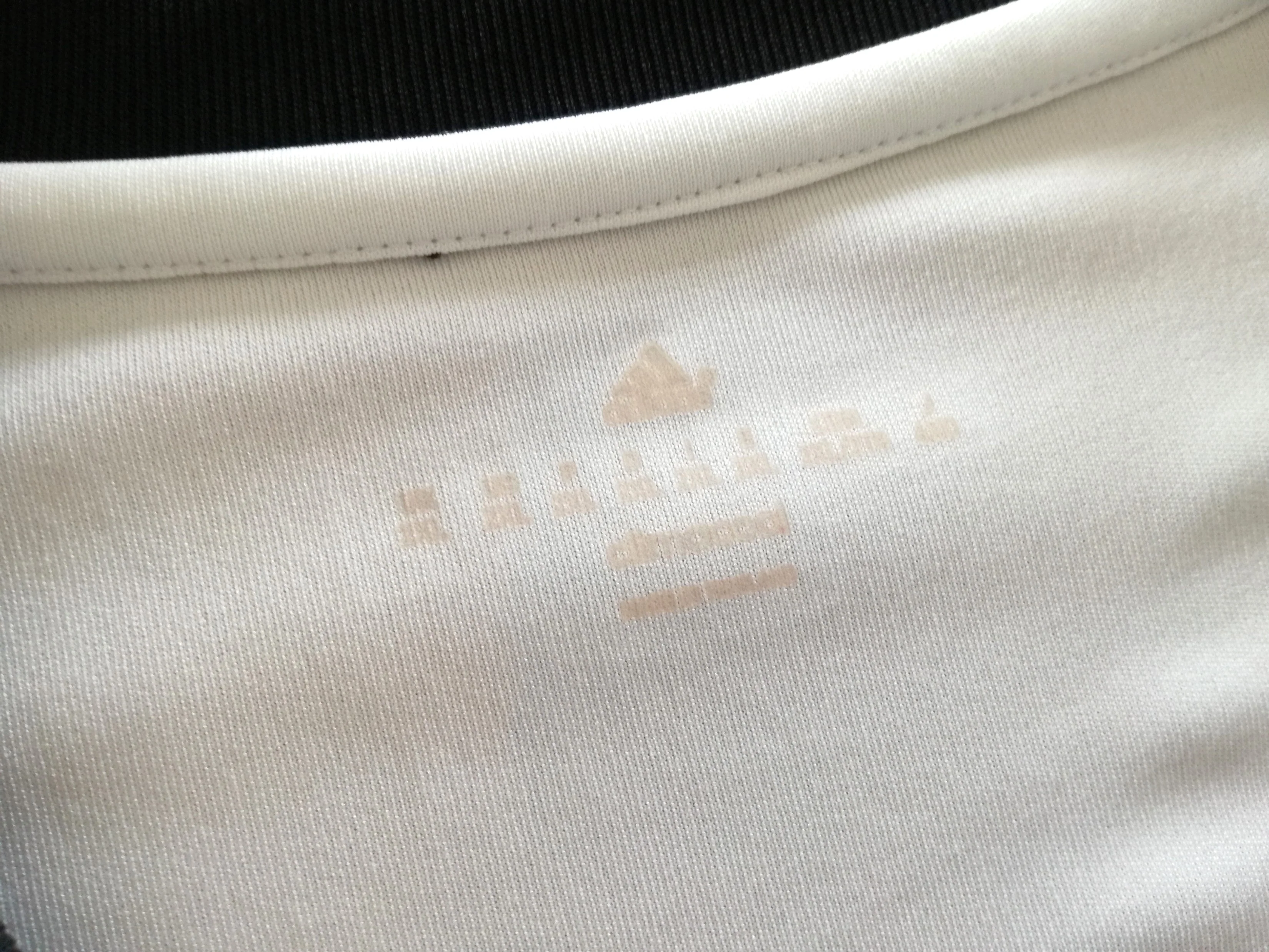 2016/17 Fulham Home Football Shirt (XXL) - Image 3