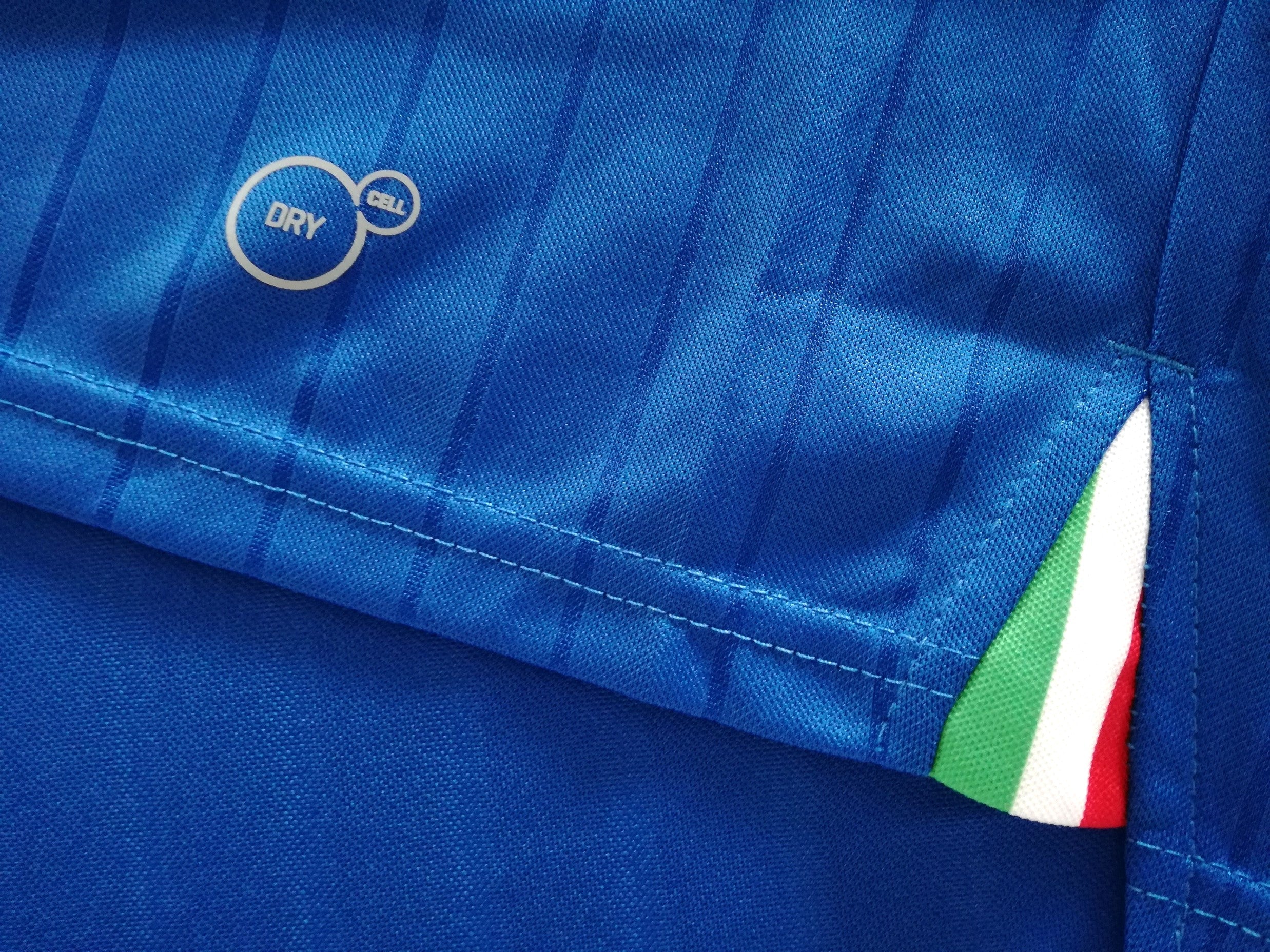2016/17 Italy Home Football Shirt (XL) *BNWT* - Image 6