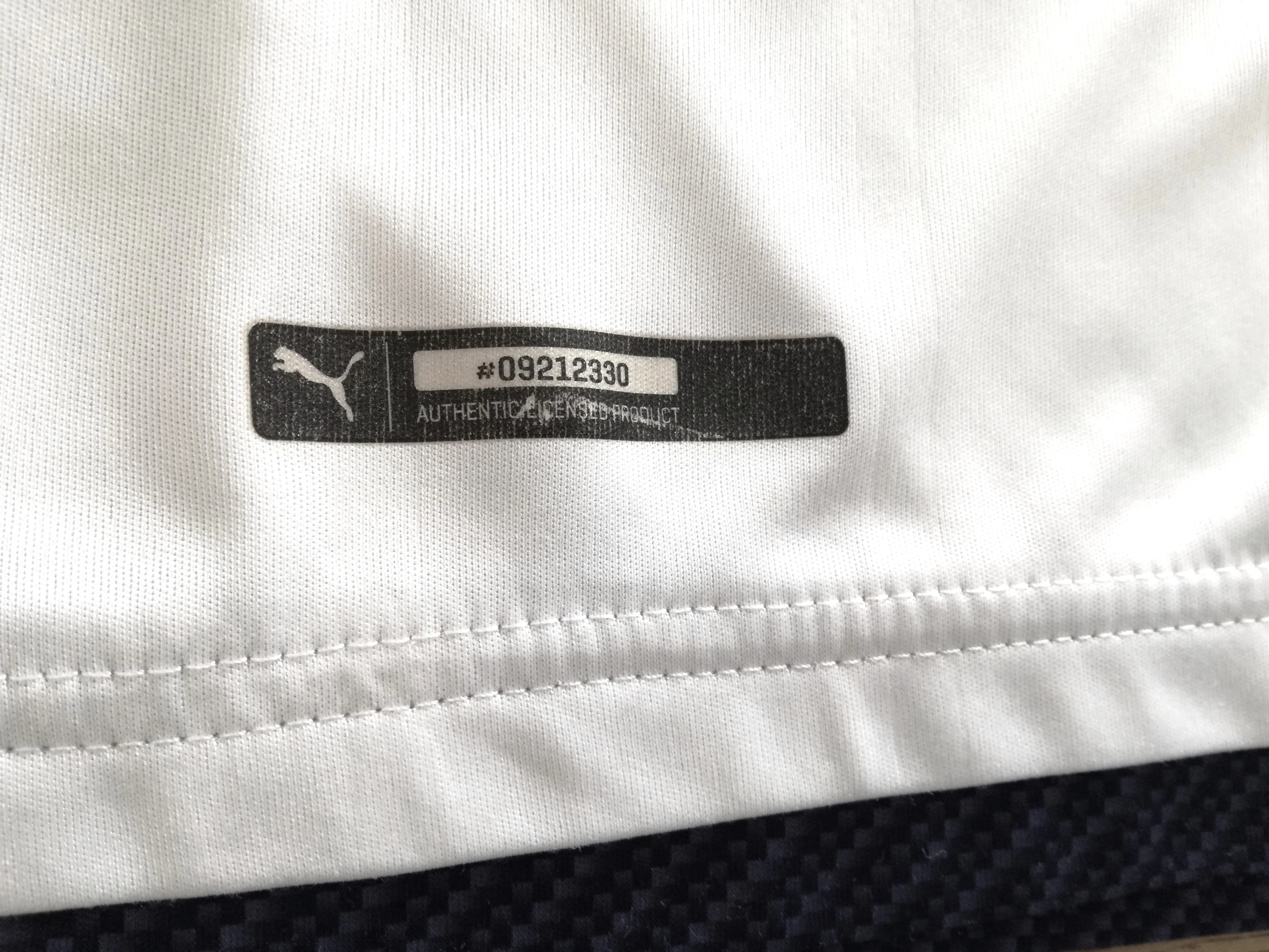 2016/17 Italy Away 'Tribute' Football Shirt (M) - Image 4
