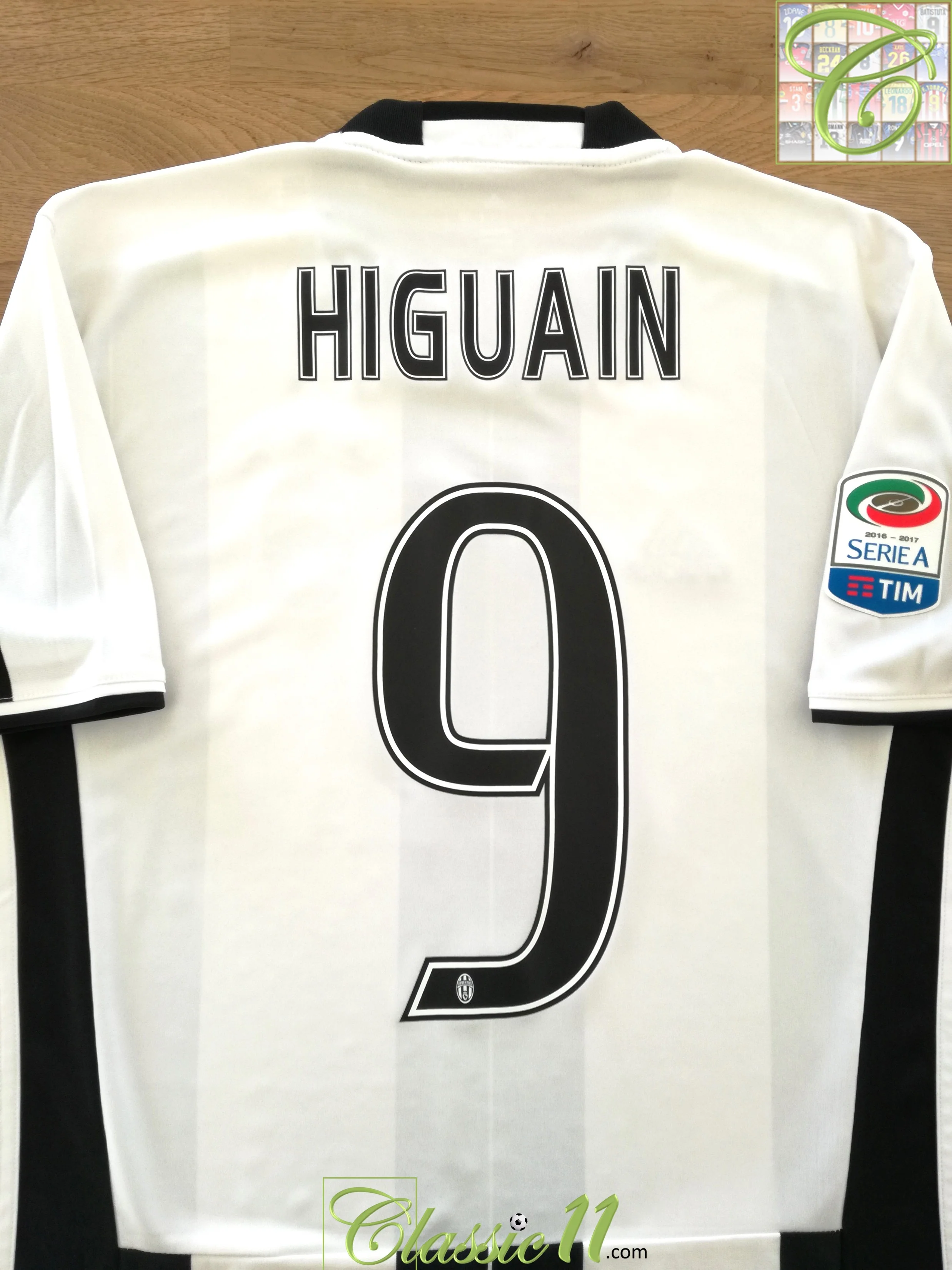 2016/17 Juventus Home Serie A Football Shirt Higuain #9 (S)