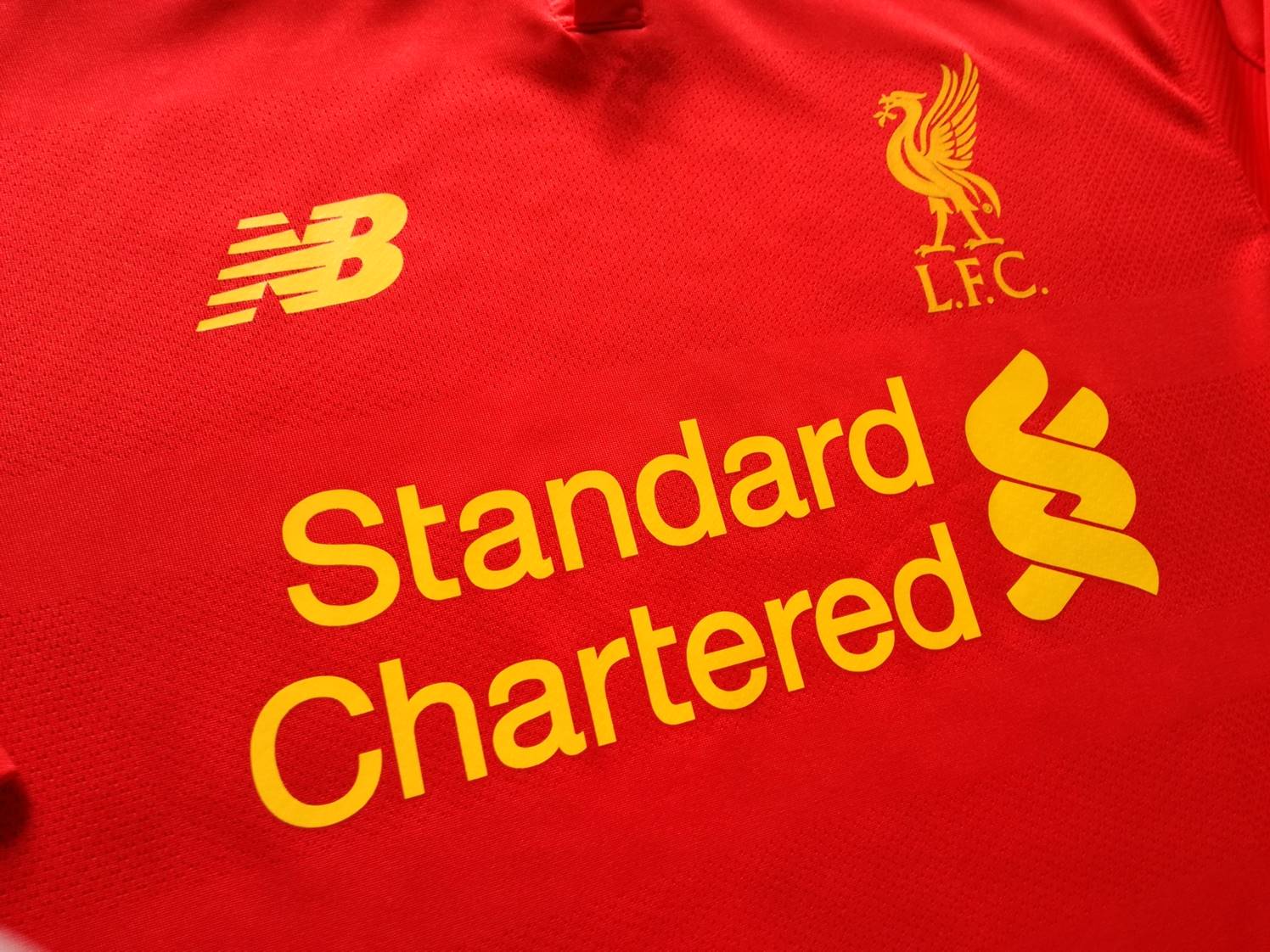2016/17 Liverpool Home Football Shirt (S) - Image 3