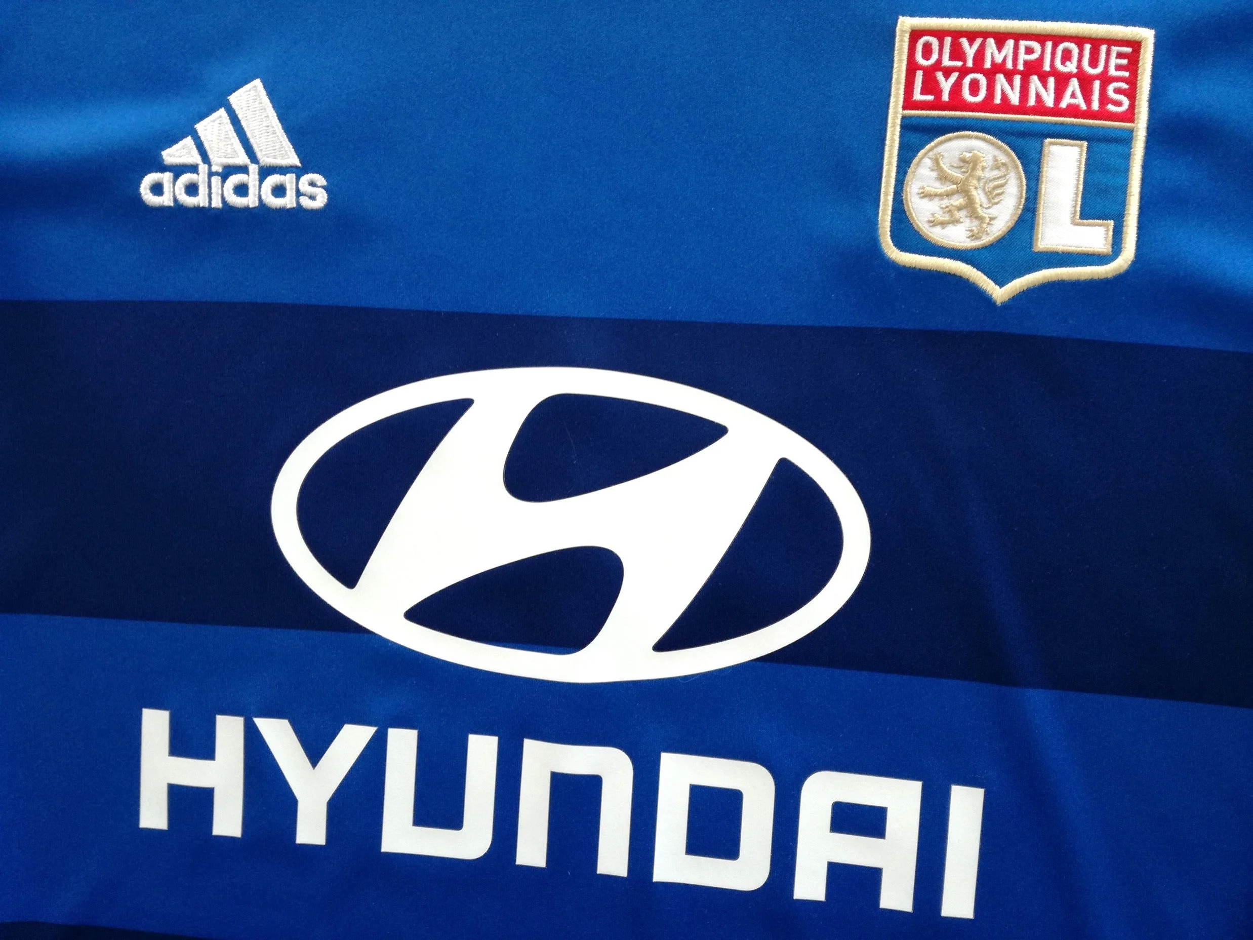 2016/17 Lyon Away Football Shirt (M) - Image 3