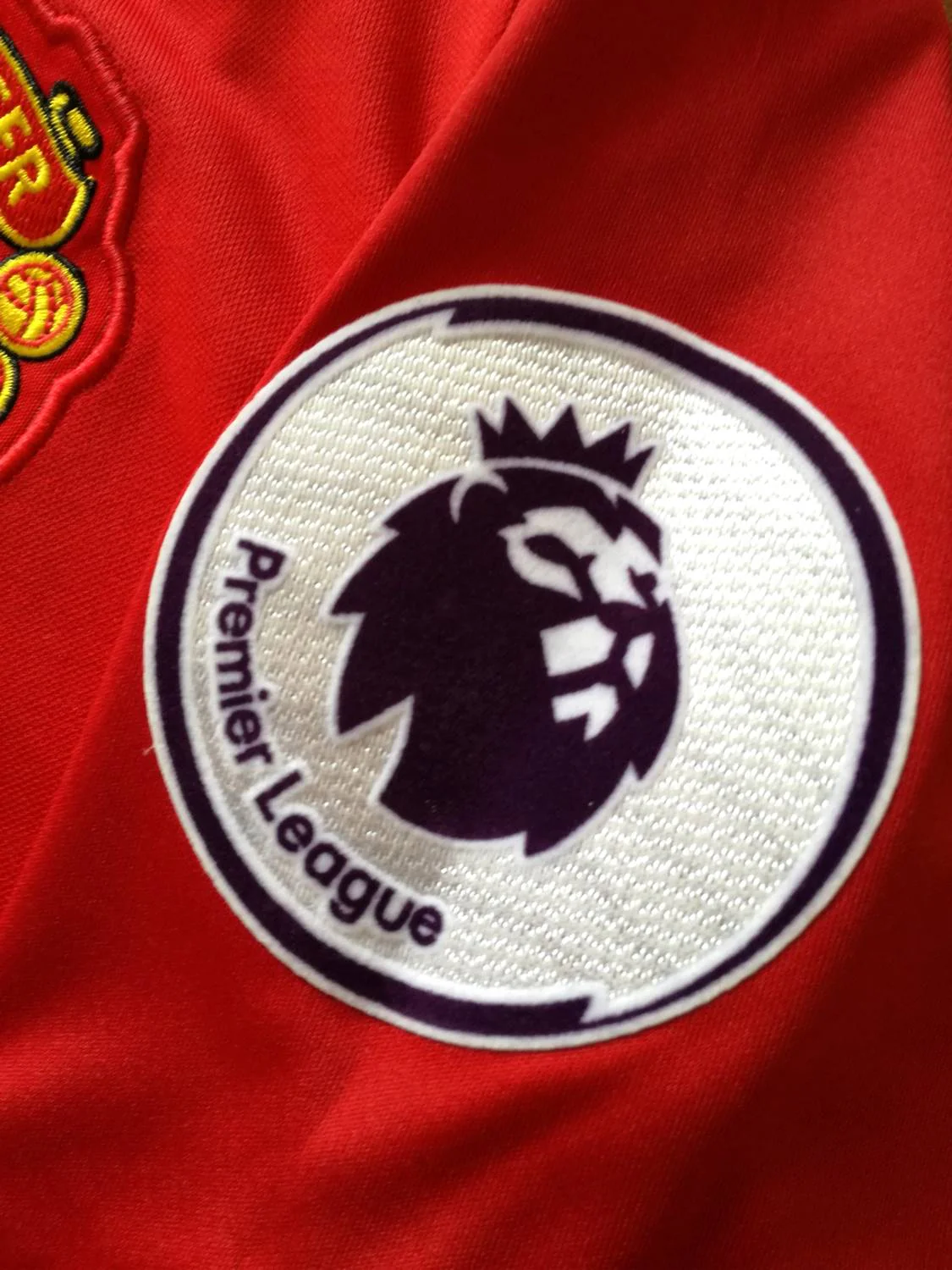 2016/17 Man Utd Home Premier League Football Shirt Mkhitaryan #22 (S) - Image 3
