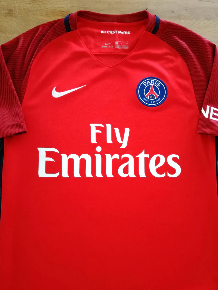 2016/17 PSG Away Ligue 1 Football Shirt Verratti #6 (S) - Image 2