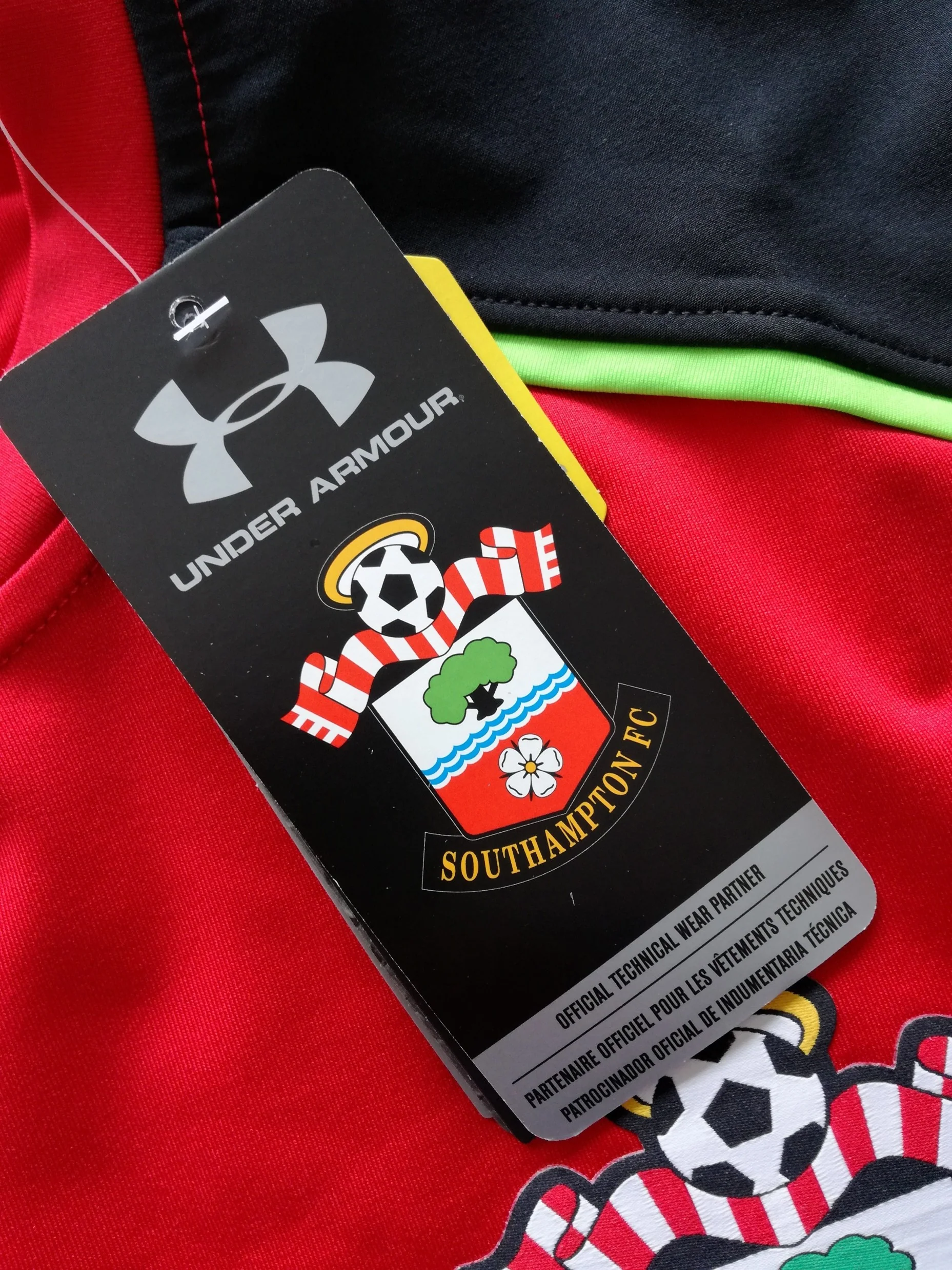 2016/17 Southampton Training Top (XL) *BNWT* - Image 3