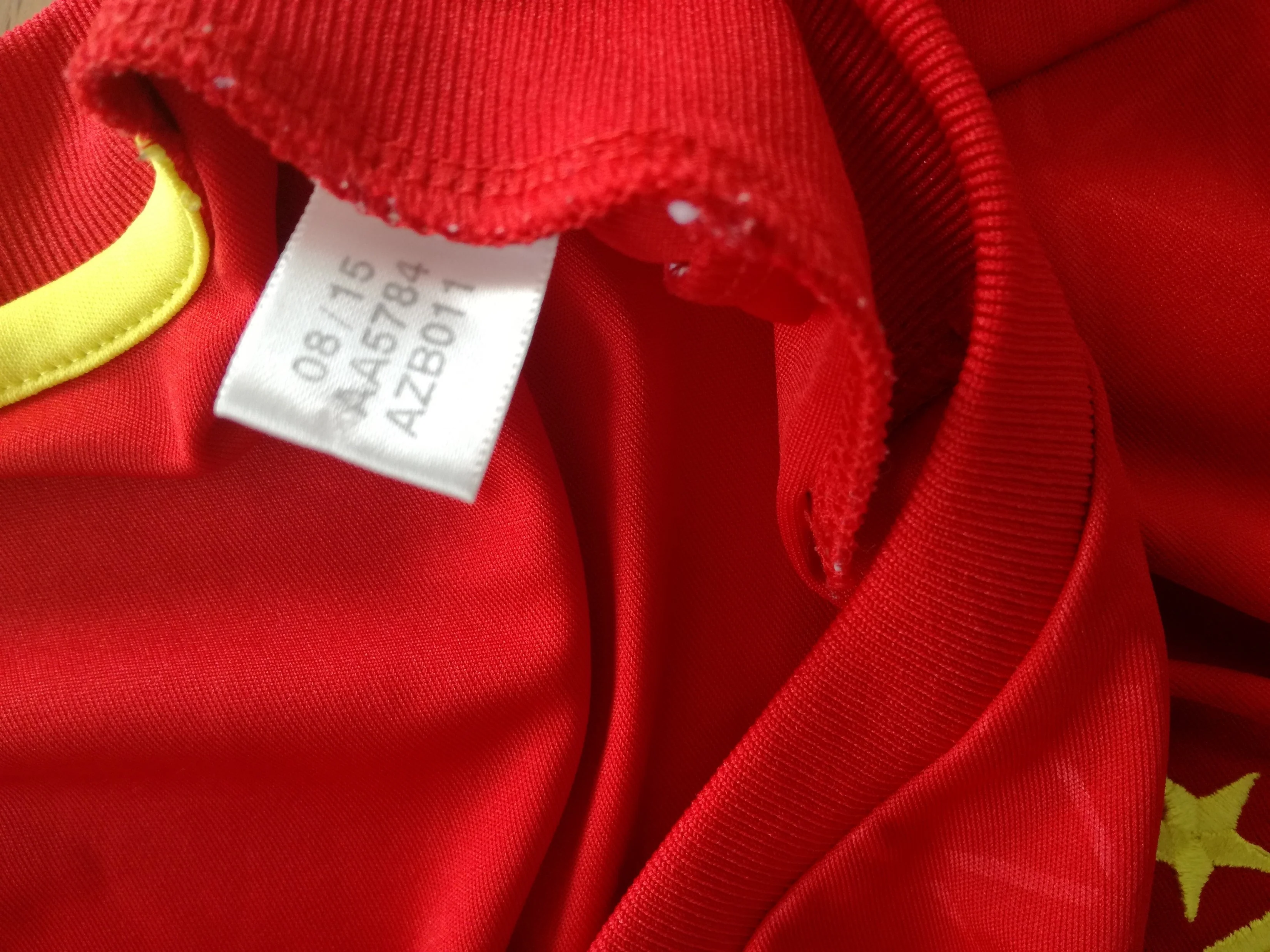 2015/16 Spain Home Football Shirt (XL) *BNWT* - Image 3