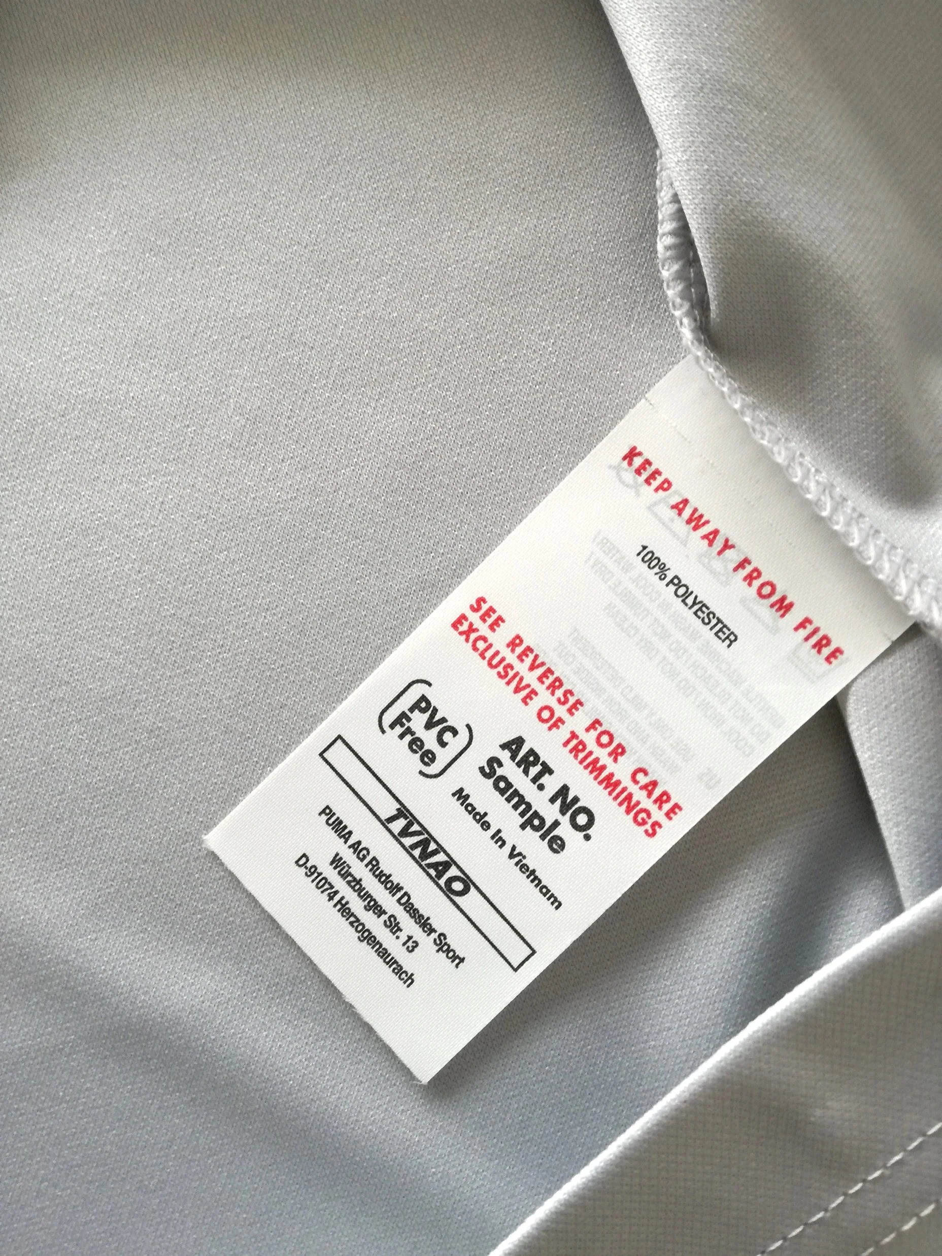 2016/17 Stuttgart 3rd Football Shirt (M) - Image 6