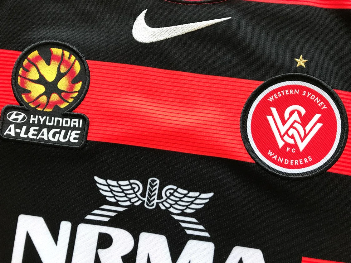 2016/17 Western Sydney Wanderers Home A-League Football Shirt Santalab #11 (S) - Image 3