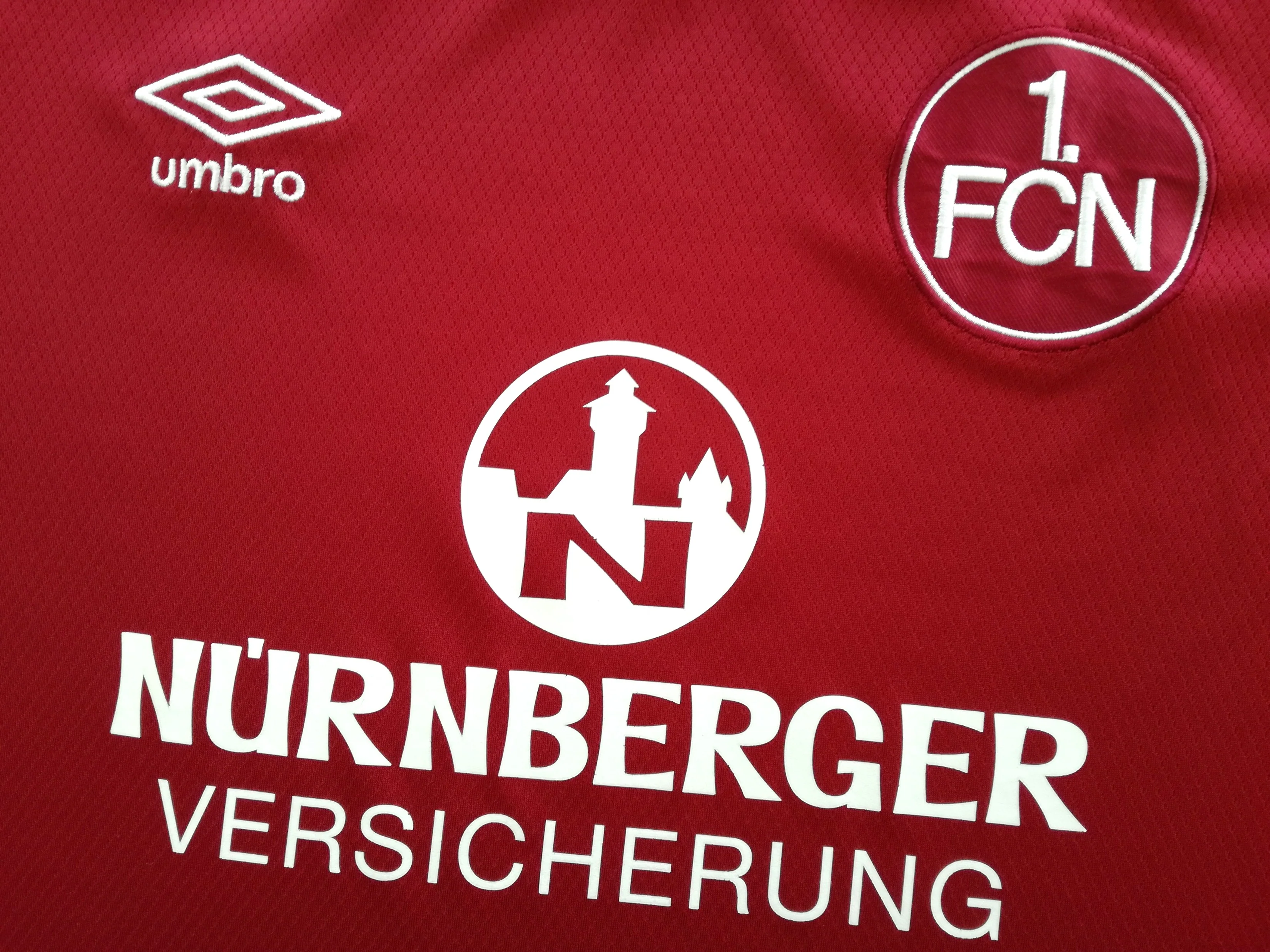 2017/18 1. FC Nurnberg Home Football Shirt (M) - Image 3
