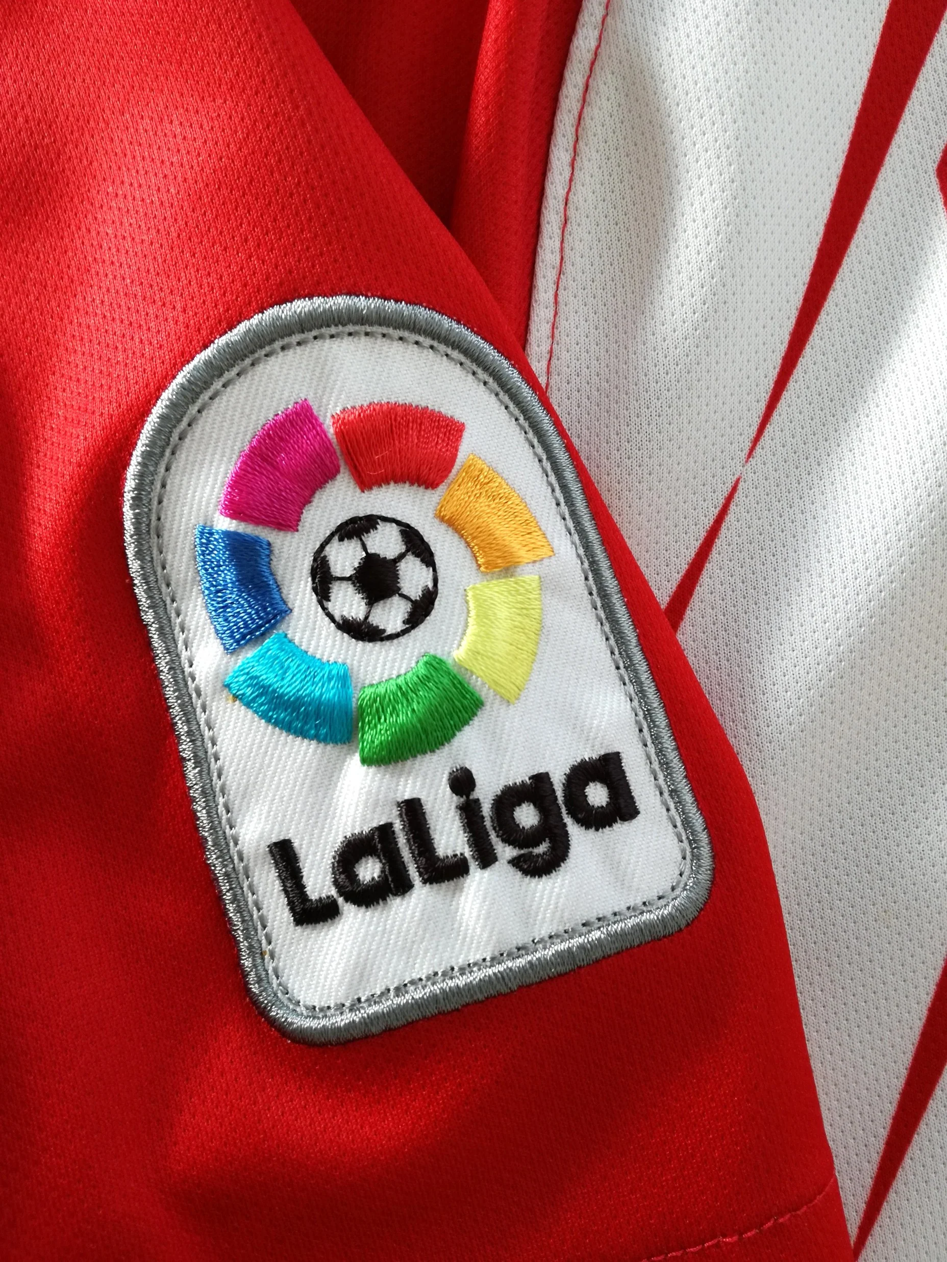 2017/18 Atlético Madrid Home La Liga Football Shirt (M) - Image 3