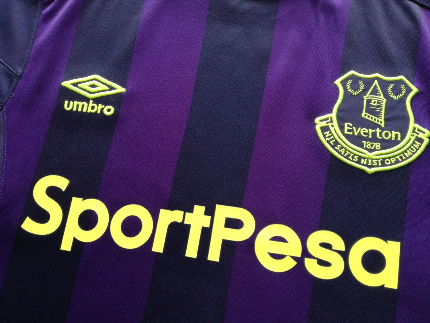 2017/18 Everton 3rd Football Shirt. (S) - Image 3