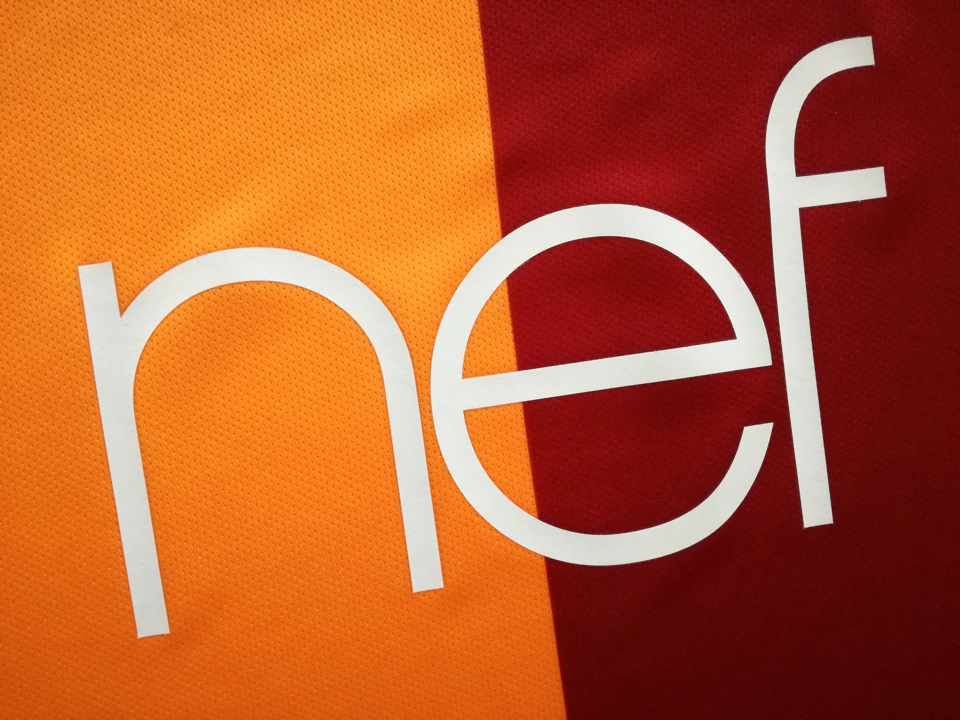 2017/18 Galatasaray Home Football Shirt (S) - Image 5