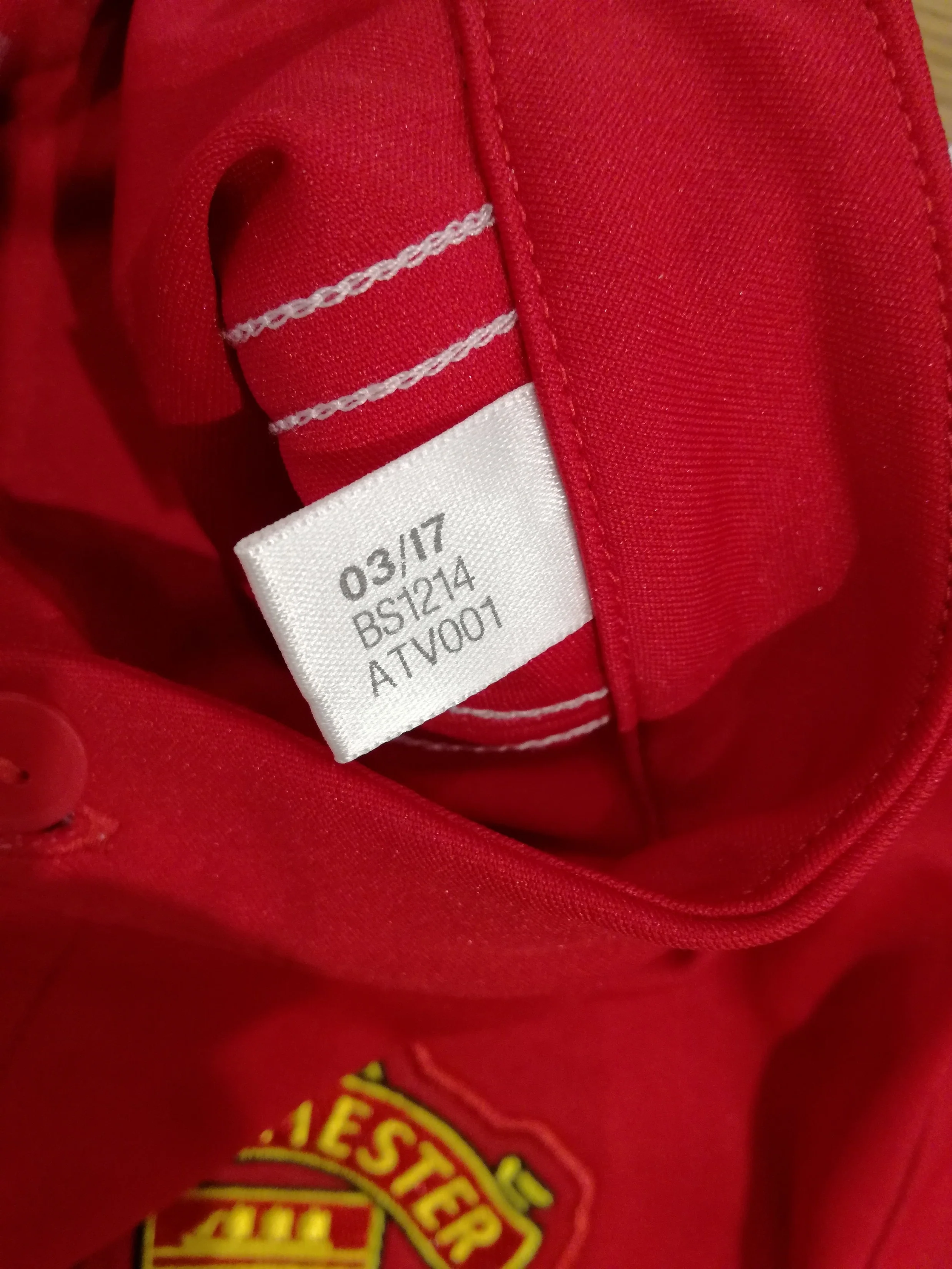 2017/18 Man Utd Home Champions League Football Shirt Matić #31 (M) - Image 10