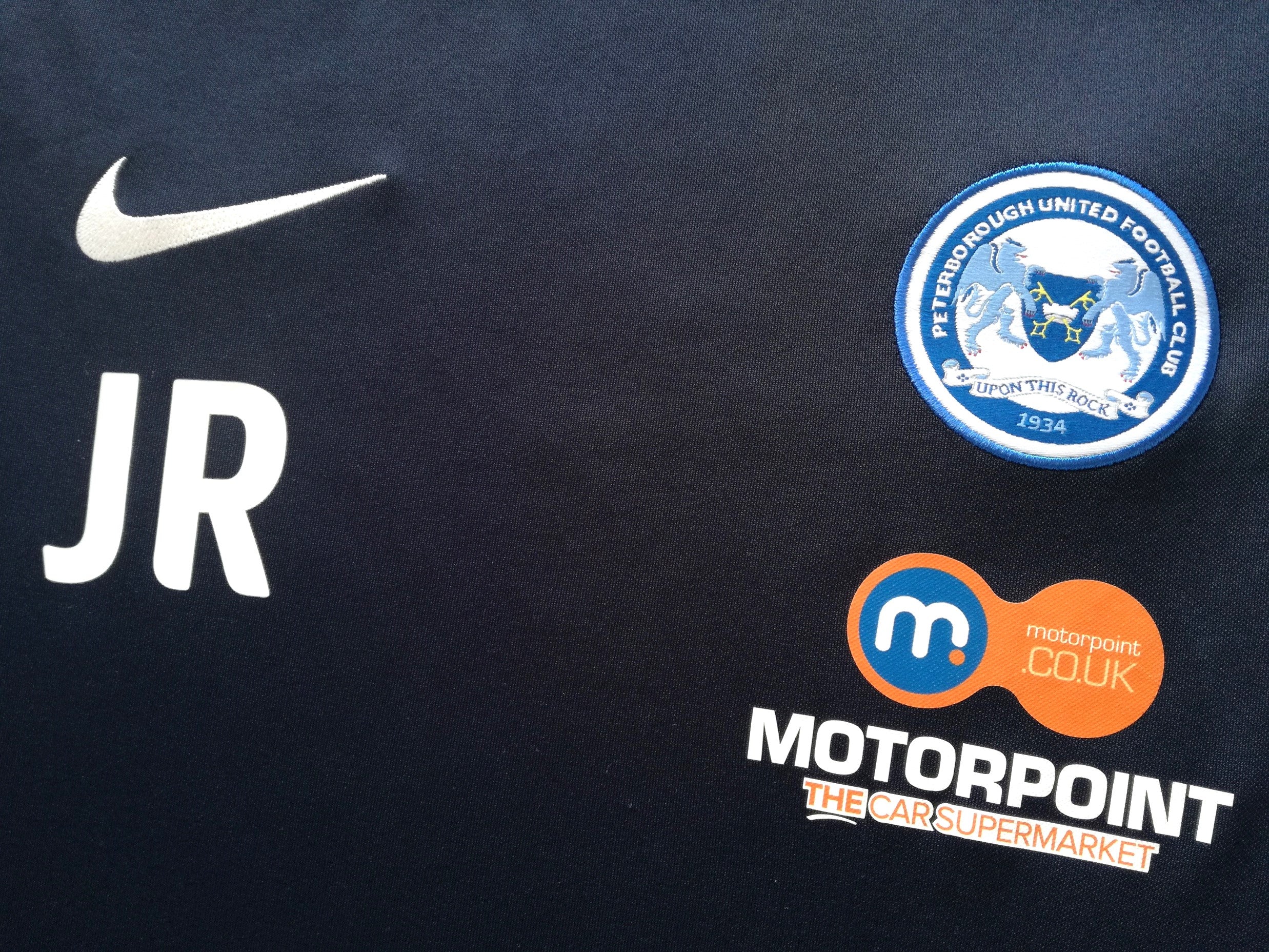 2017/18 Peterborough United Football Training Shirt 'JR' (M) - Image 3