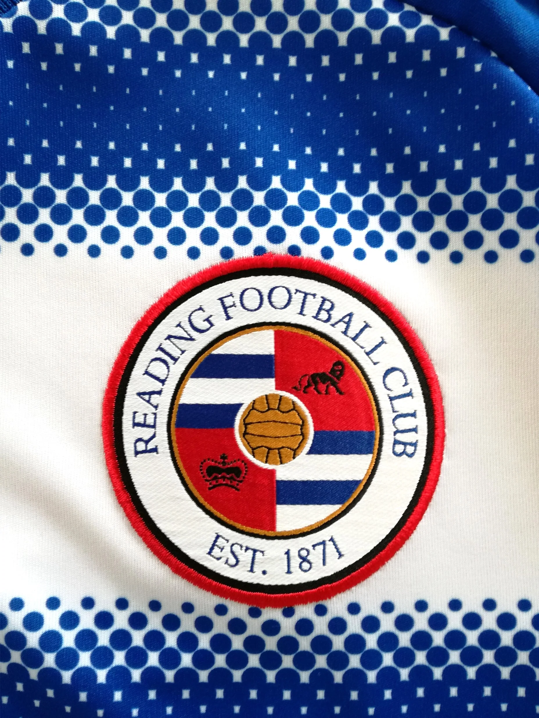 2017/18 Reading Home Football Shirt. (M) - Image 2