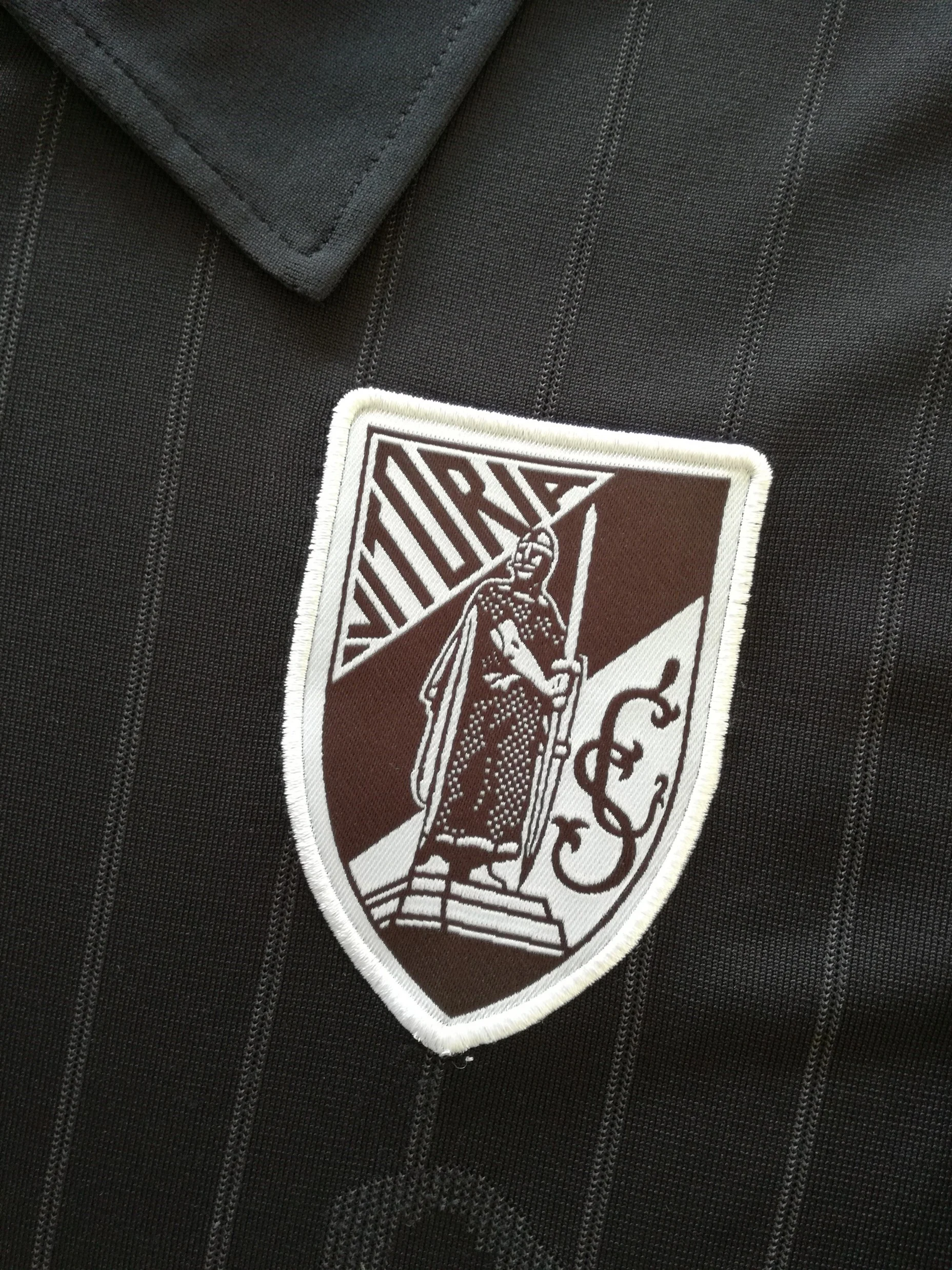 2017/18 Vitoria SC Away Football Shirt (M) - Image 2