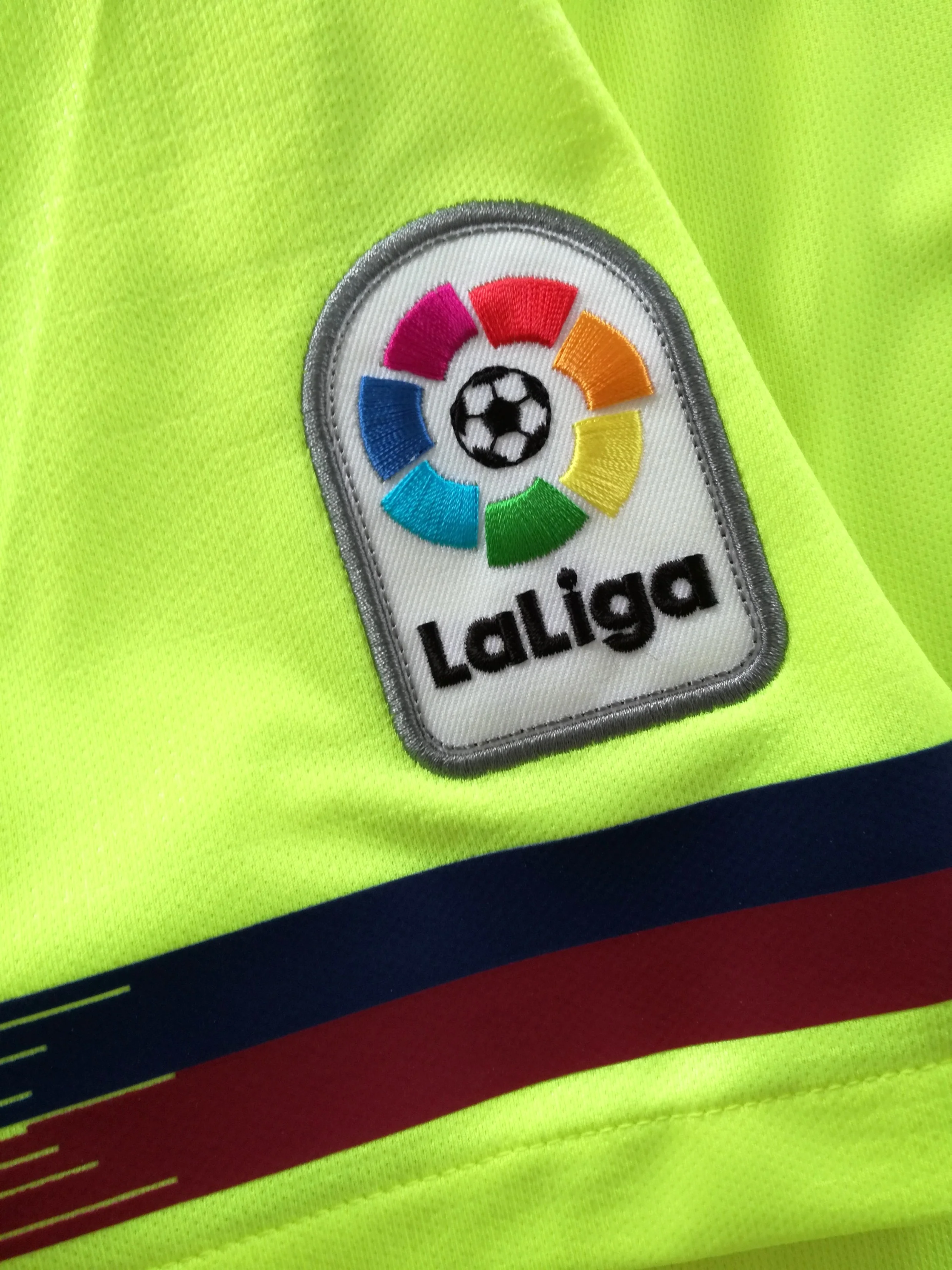 2018/19 Barcelona Away La Liga Football Shirt (XXL) - Image 3