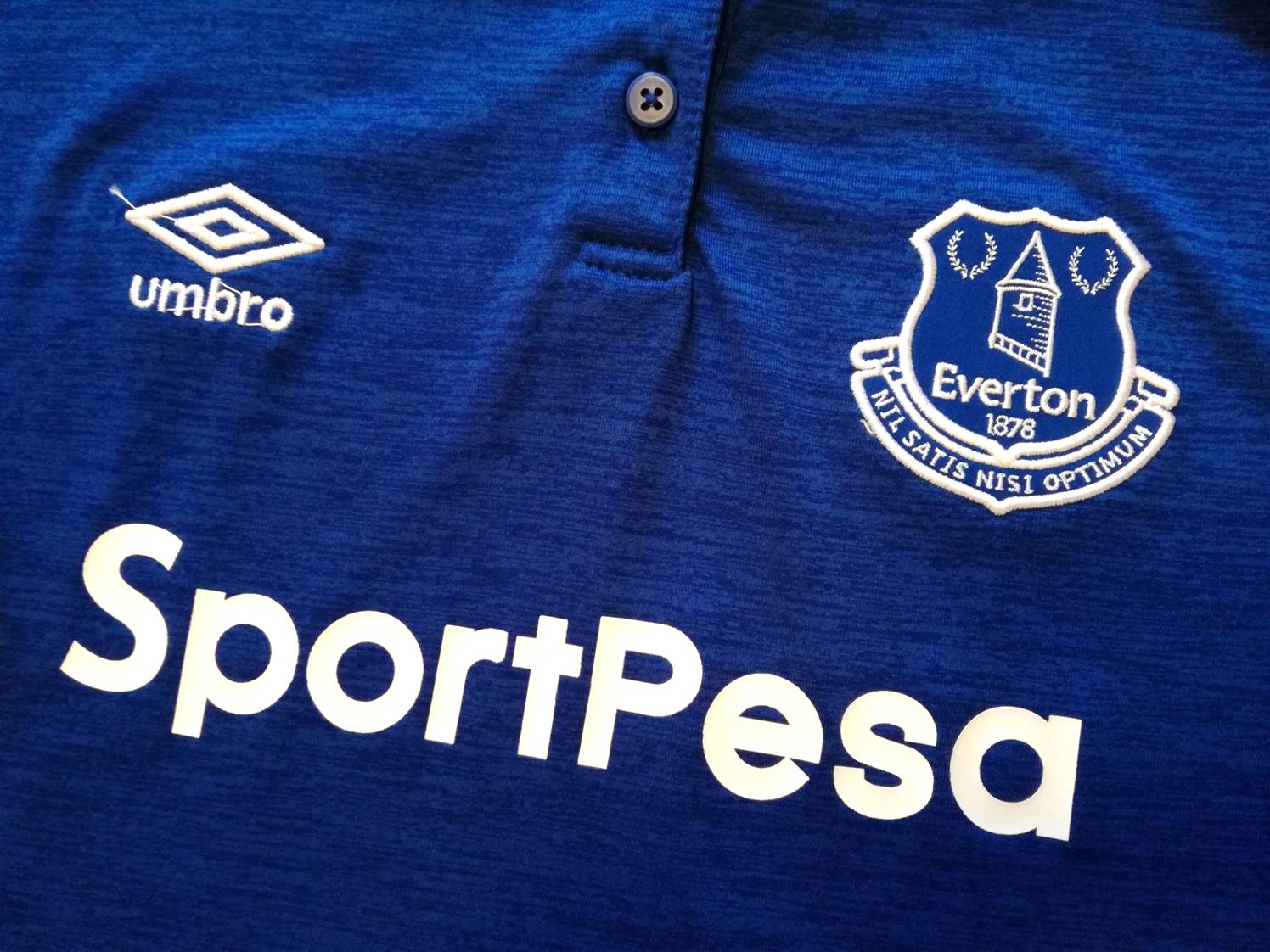 2018/19 Everton Home Premier League Football Shirt McCarthy #16 (W) (Size 18) *BNWT* - Image 6