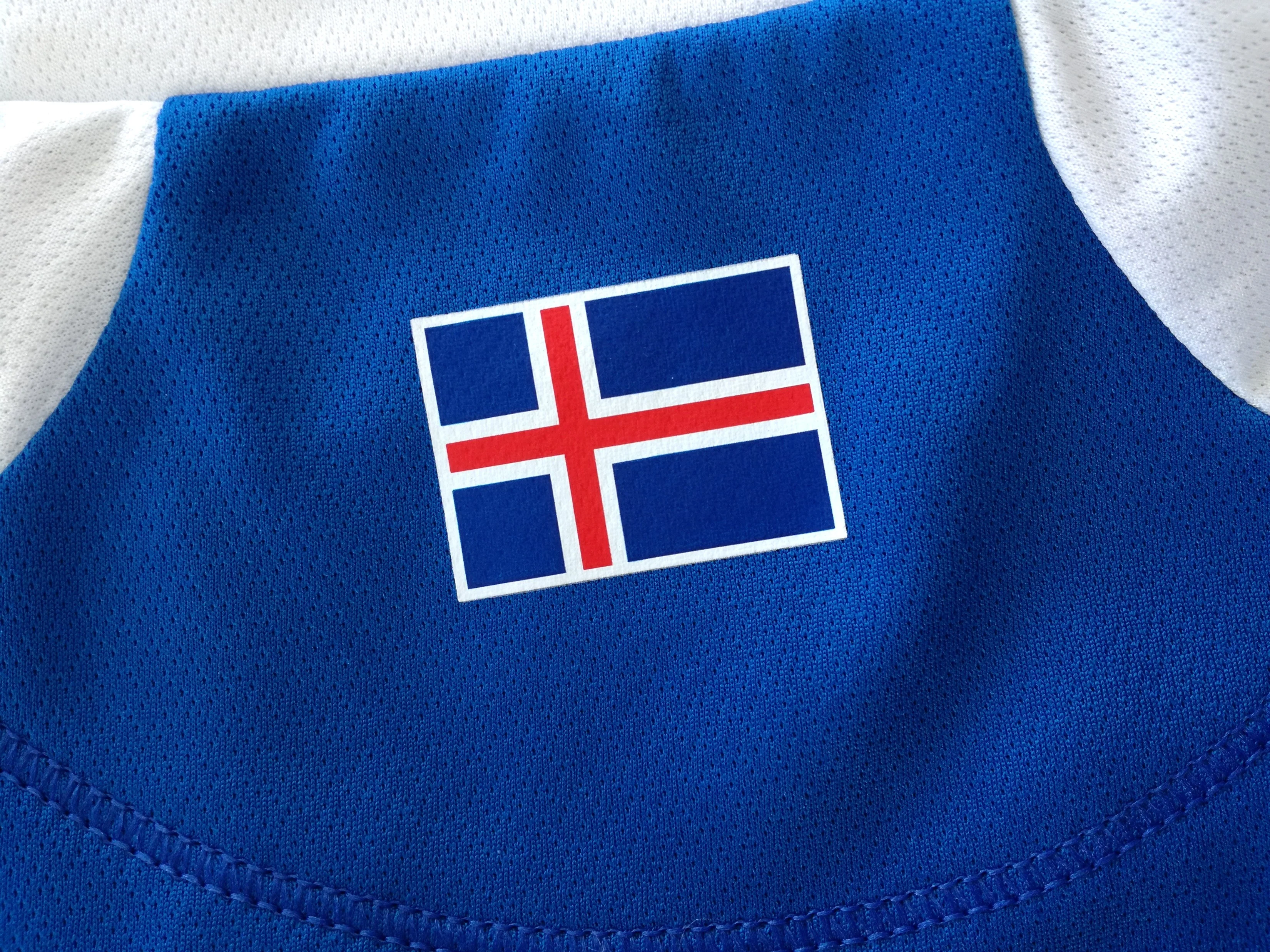 2018/19 Iceland Home Football Shirt (M) - Image 6