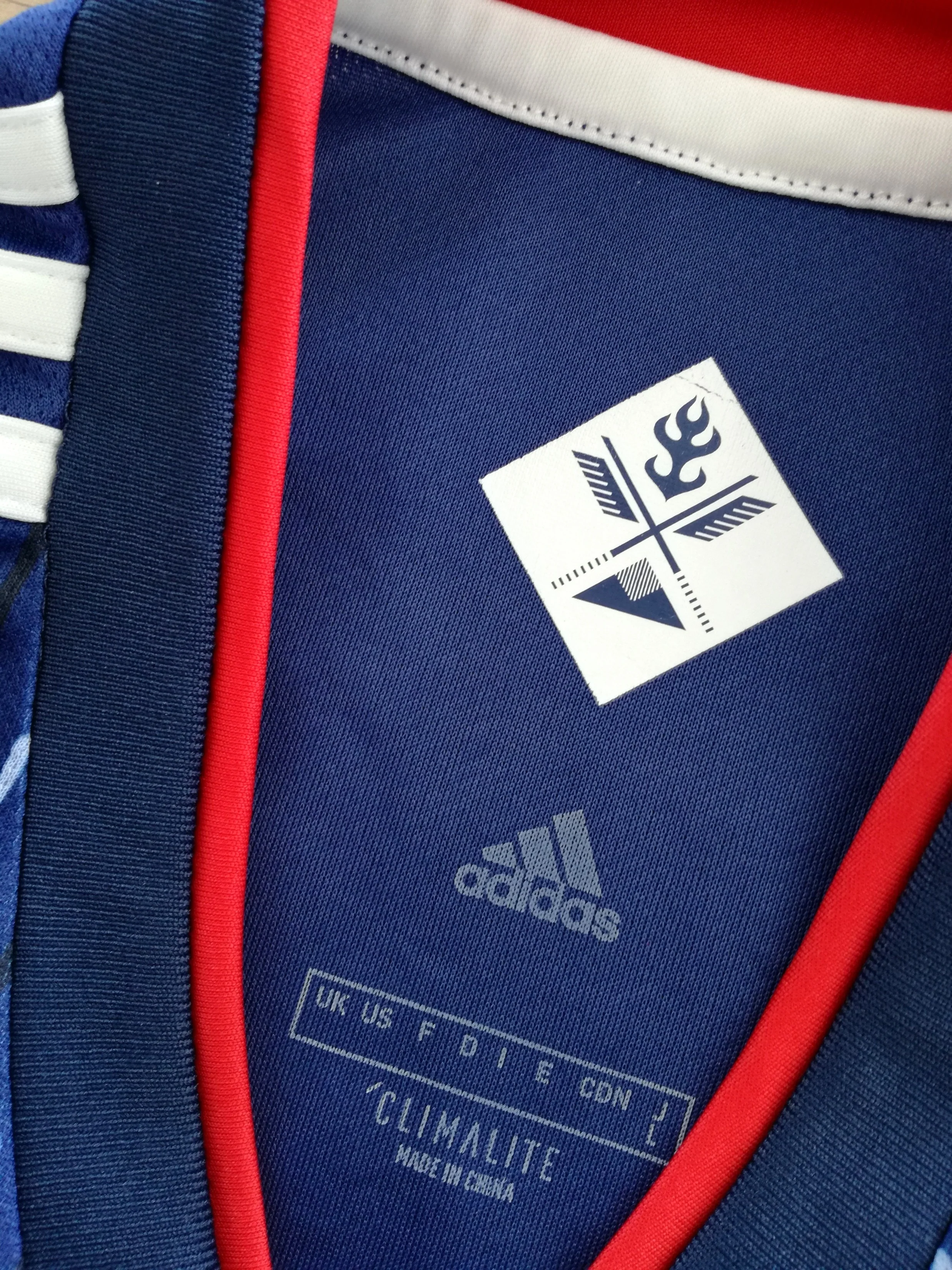 2018/19 Japan Home Football Shirt Honda #4 (S) - Image 3
