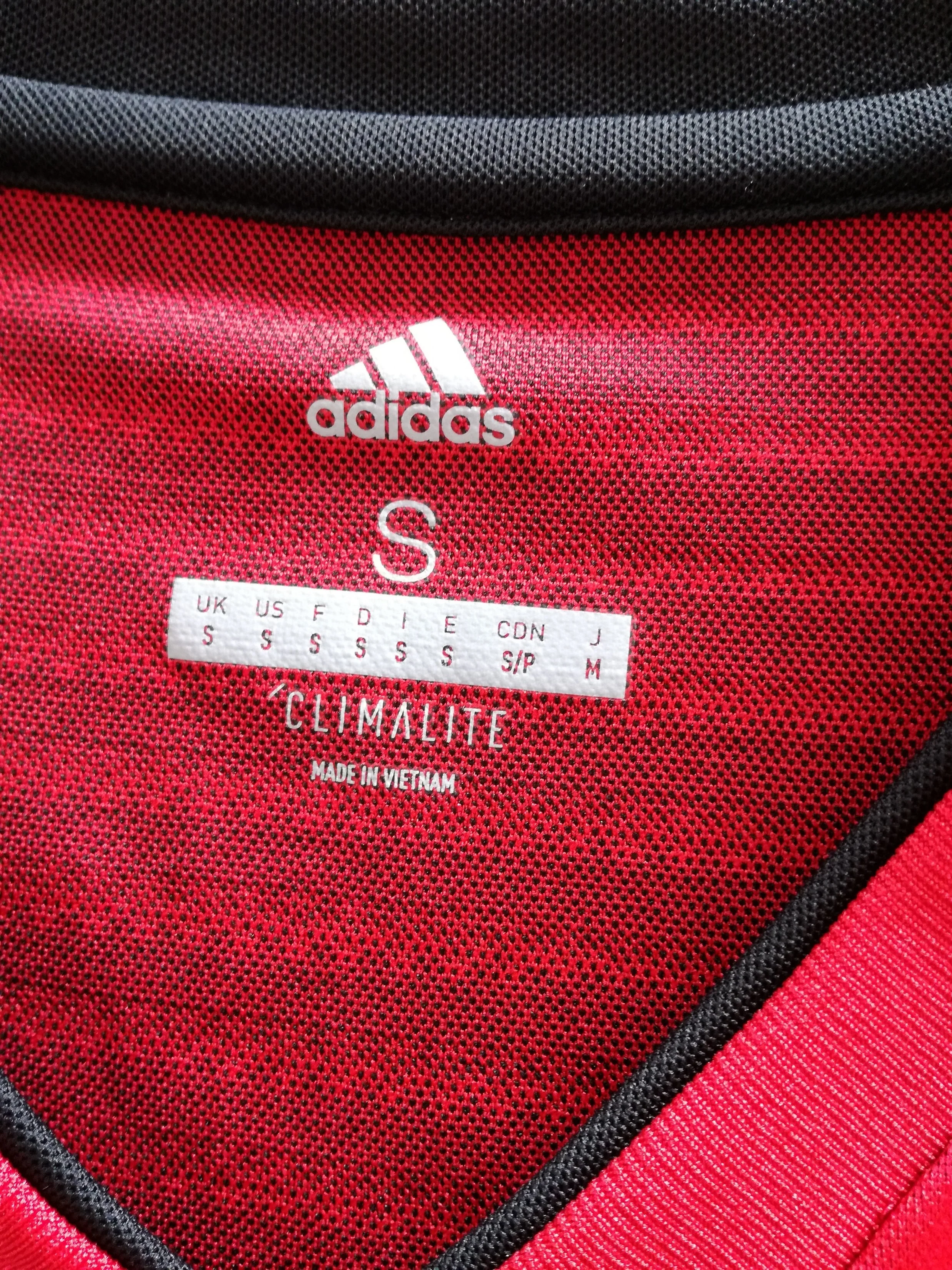 2018/19 Man Utd Home Premier League Football Shirt Matić #31 (S) - Image 3